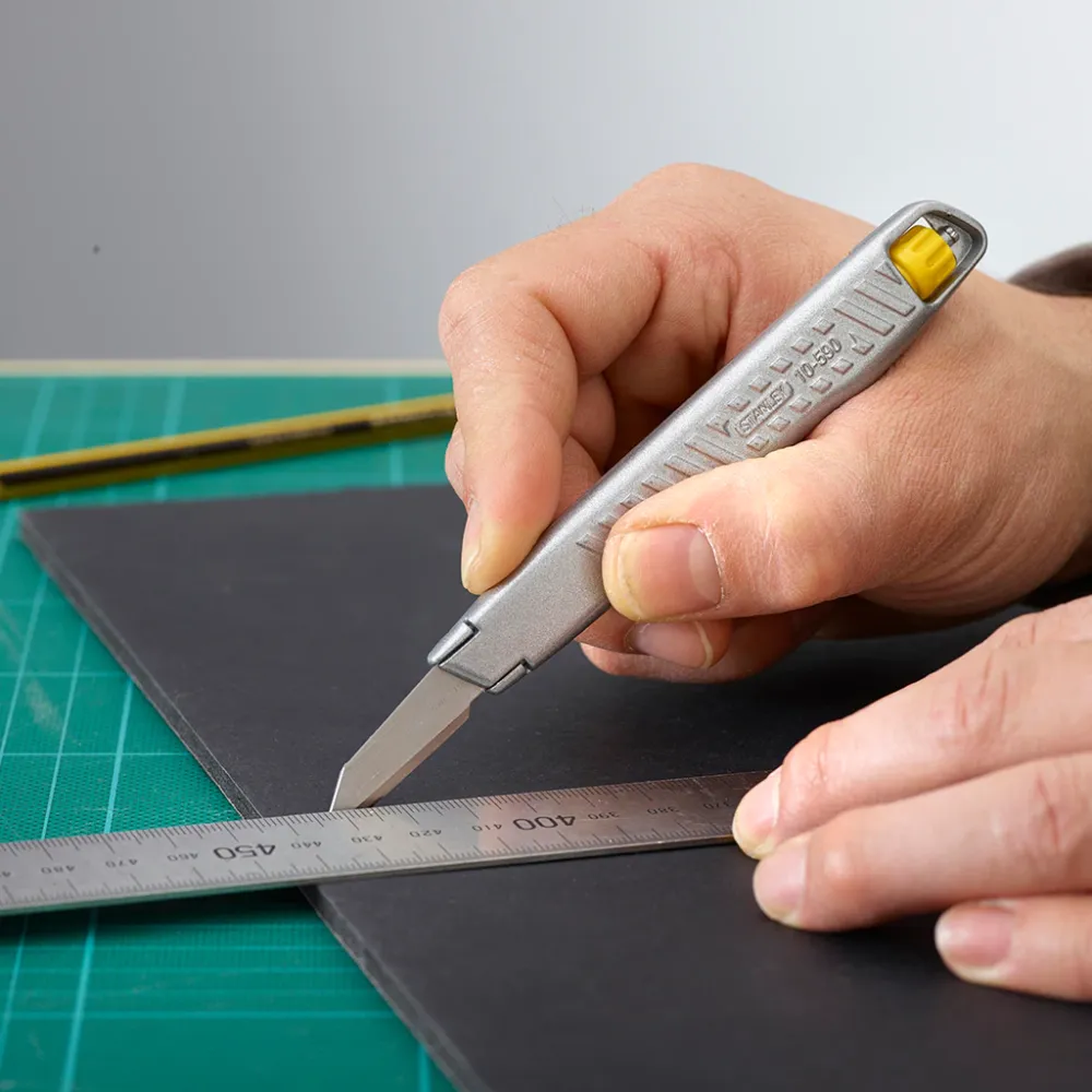 Нож INTERLOCK STANLEY 0-10-590, с выдвижным лезвием 122мм