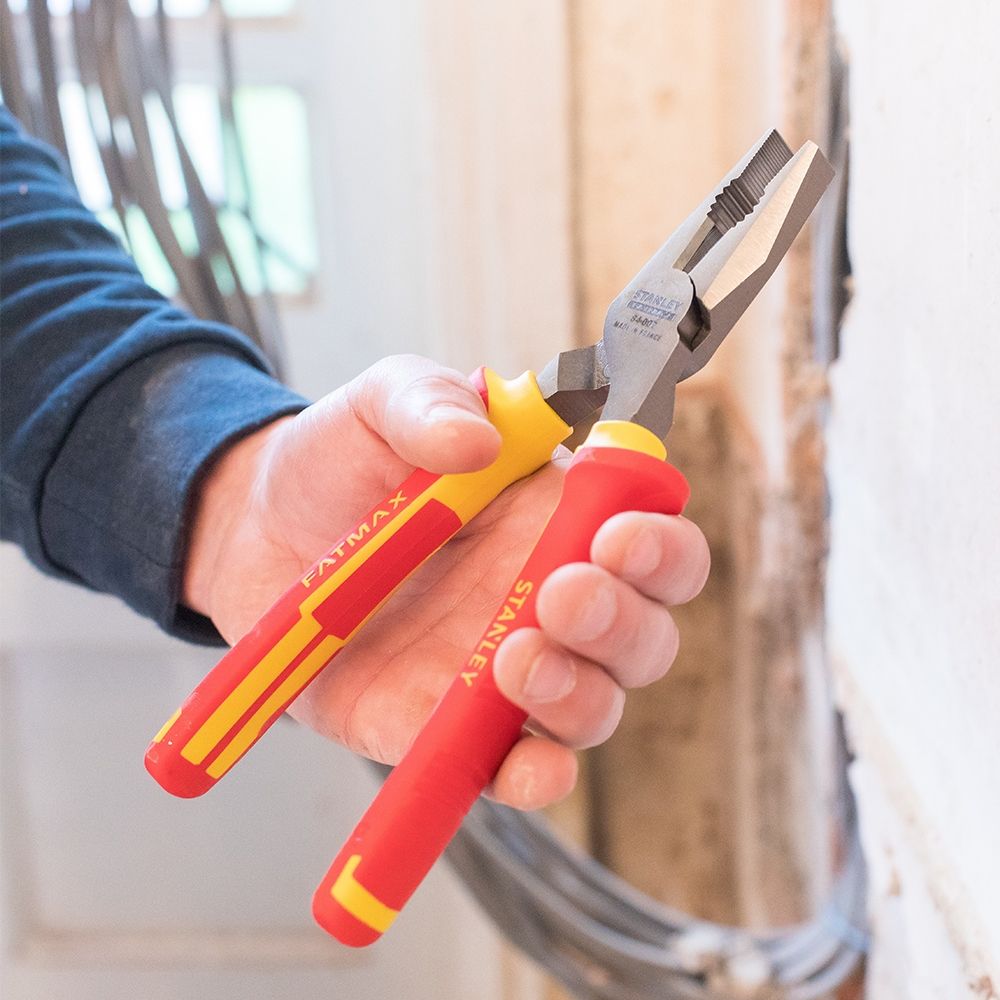 Плоскогубцы электрика MaxSteel VDE комбинированные STANLEY 0-84-002, 200 мм/1000 В