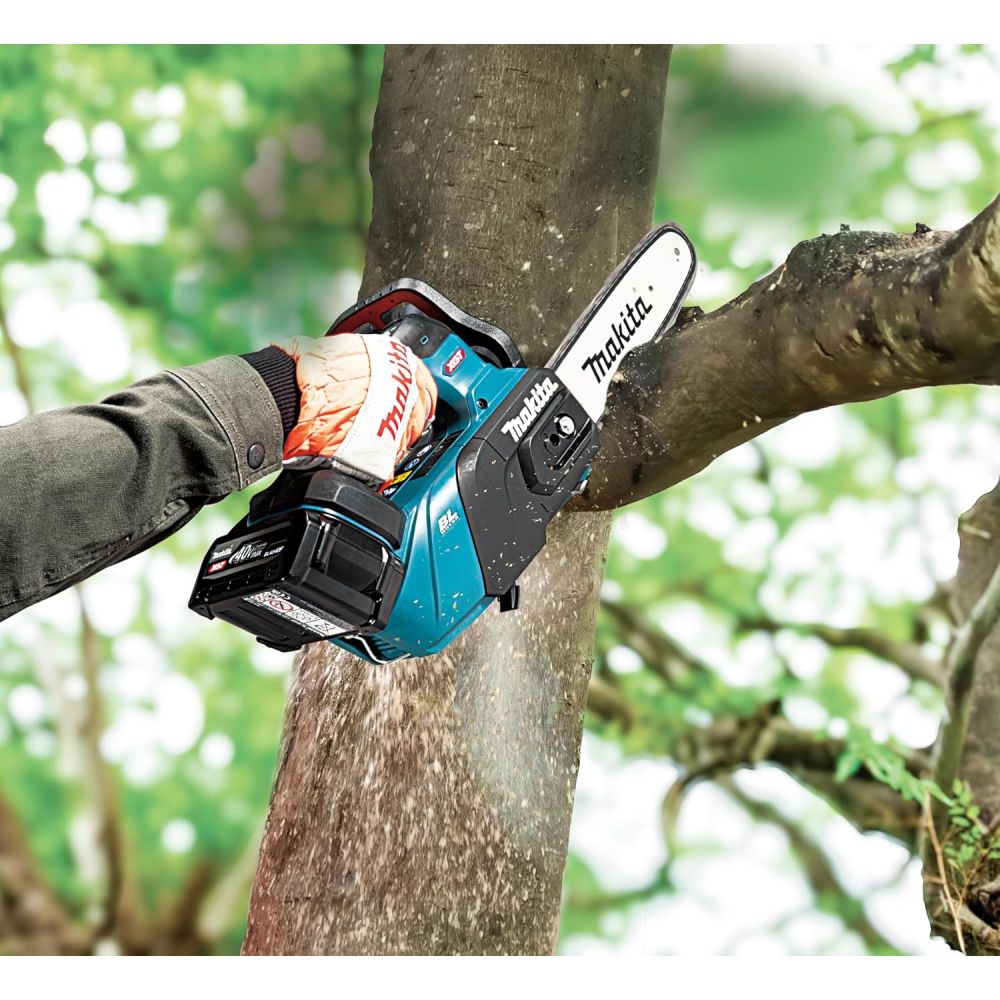 Аккумуляторная цепная пила Makita UC031GZ, 40 В, 25 см, 24 м/с, без АКБ и ЗУ
