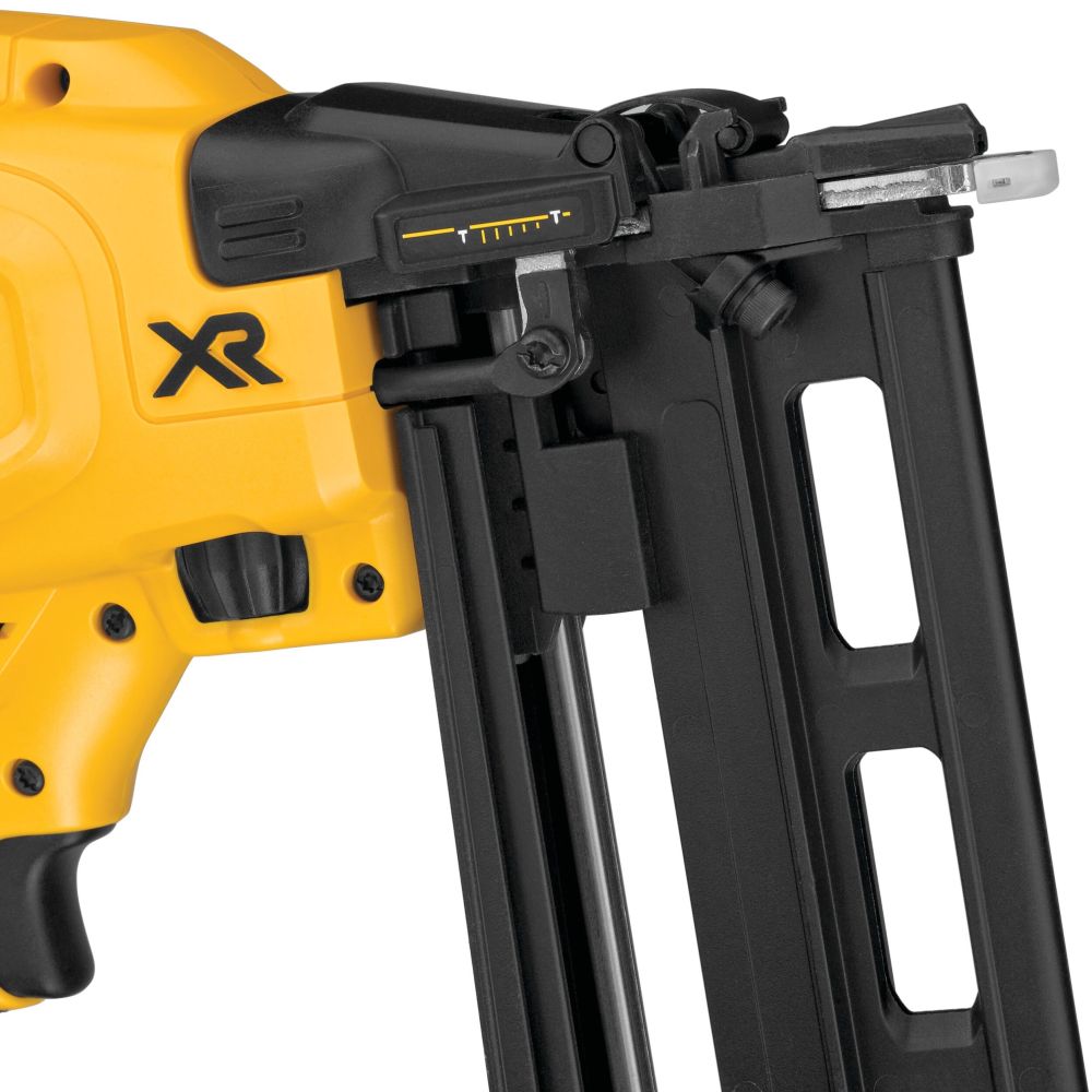 Аккумуляторный гвоздезабивной пистолет DEWALT DCN662NT, 18 В, 48 Дж, без АКБ и ЗУ, в кейсе TSTAK (DCN662NT-XJ)