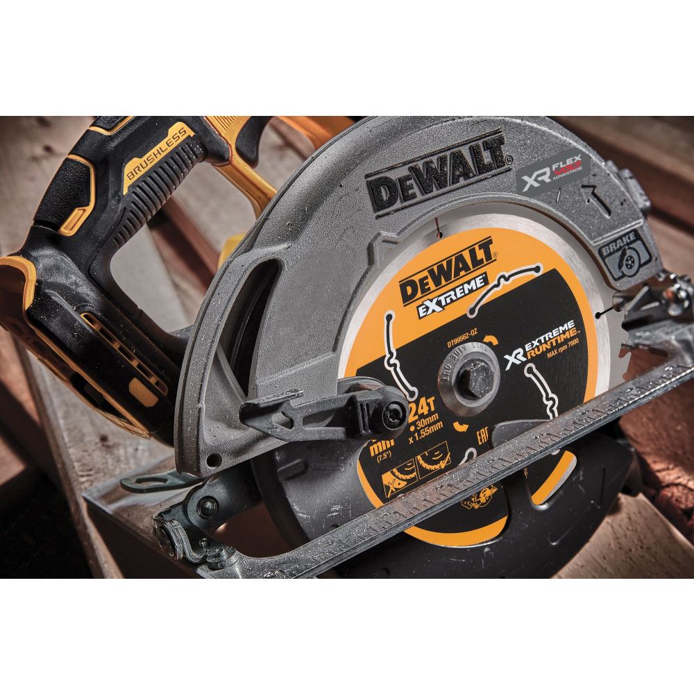 Аккумуляторная дисковая пила DEWALT DCS573P1T, 18/54 В, 190 мм, 5500 об/мин, с АКБ 5 Ач и ЗУ, в кейсе TSTAK (DCS573P1NT-XJ)