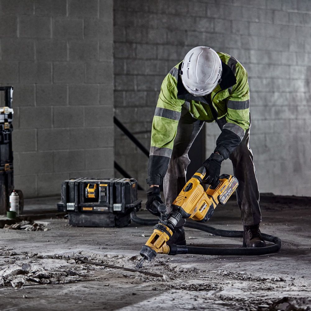 Аккумуляторный отбойный молоток DEWALT DCH832X2, 54 В, 10.5 Дж, 2900 уд/мин, с 2 АКБ 3 Ач и ЗУ, в кейсе (DCH832X2-QW)