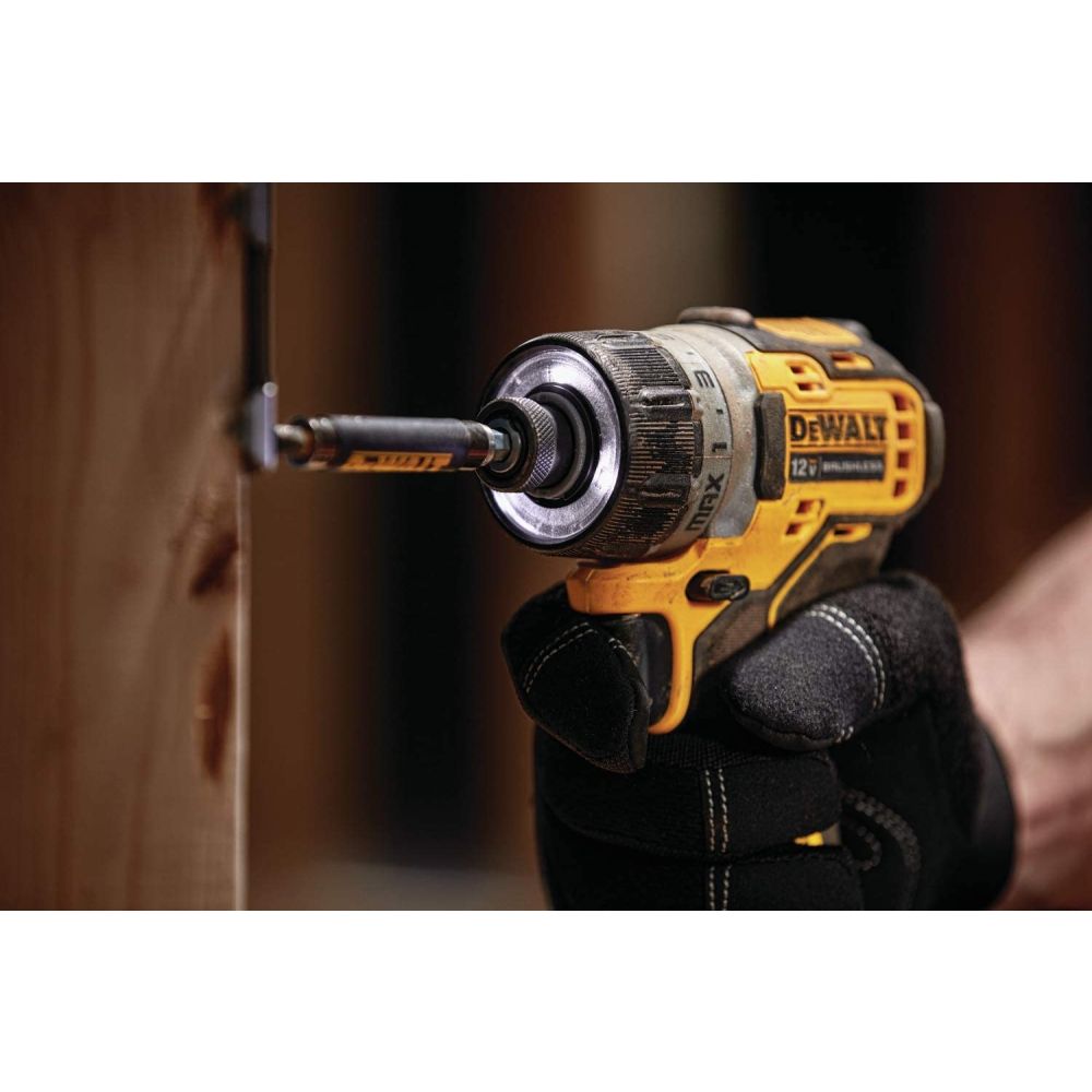 Аккумуляторный шуруповерт DEWALT DCF601NT, 12 В, 8 Нм, без АКБ и ЗУ, в кейсе TSTAK (DCF601NT-QW)