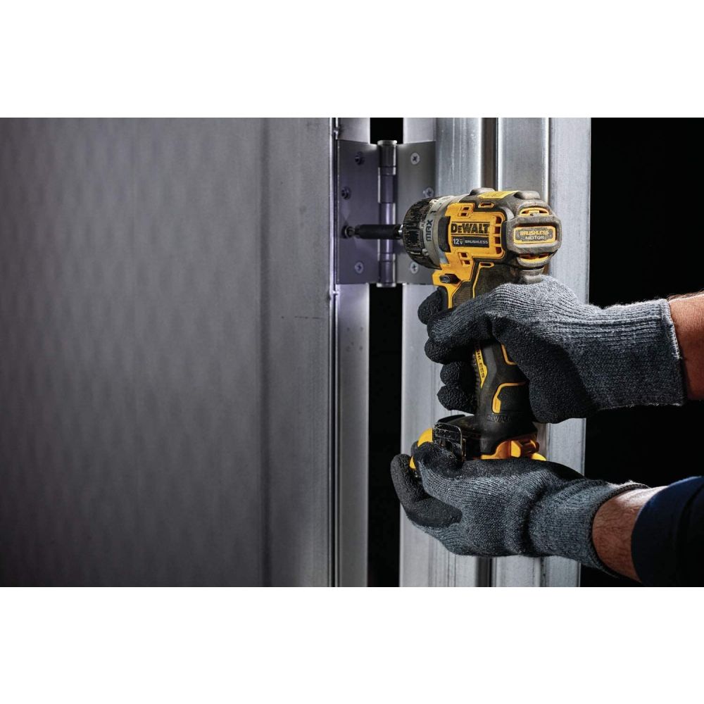 Аккумуляторный шуруповерт DEWALT DCF601NT, 12 В, 8 Нм, без АКБ и ЗУ, в кейсе TSTAK (DCF601NT-QW)