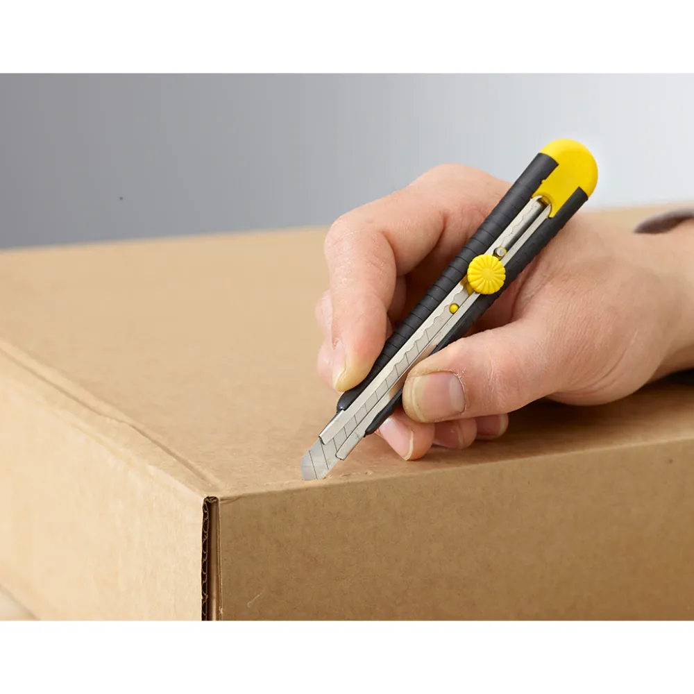 Нож DYNAGRIP MPO STANLEY 0-10-409, с 9,5-мм лезвием с отламывающимися сегментами 135 X 9,5 мм