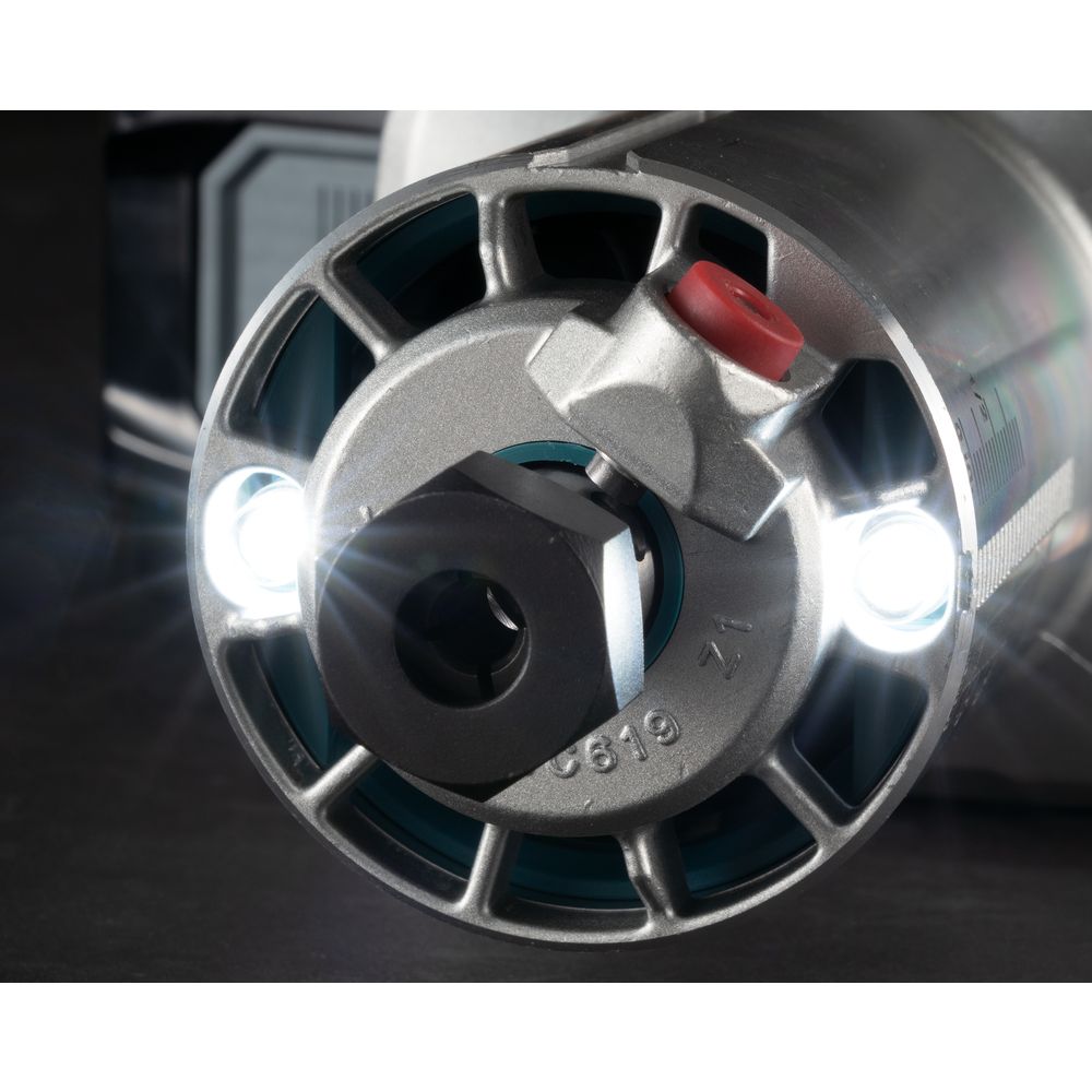 Аккумуляторный фрезер Makita RT001GZ19, 40 В, 31000 об/мин, 40 мм, без АКБ и ЗУ, в кейсе