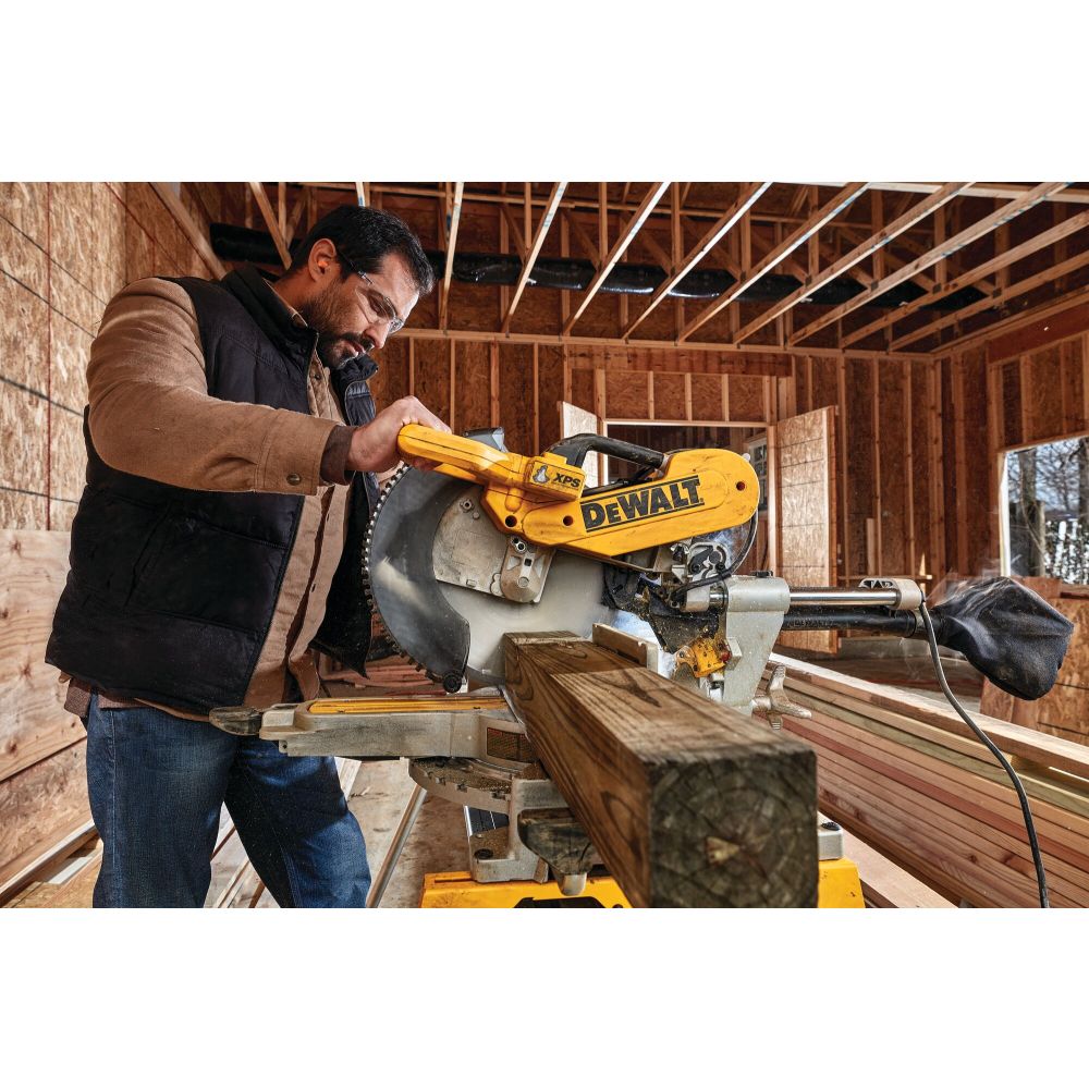Торцовочная пила DEWALT DWS780, 1675 Вт, 305 мм, 3800 об/мин (DWS780-A9)