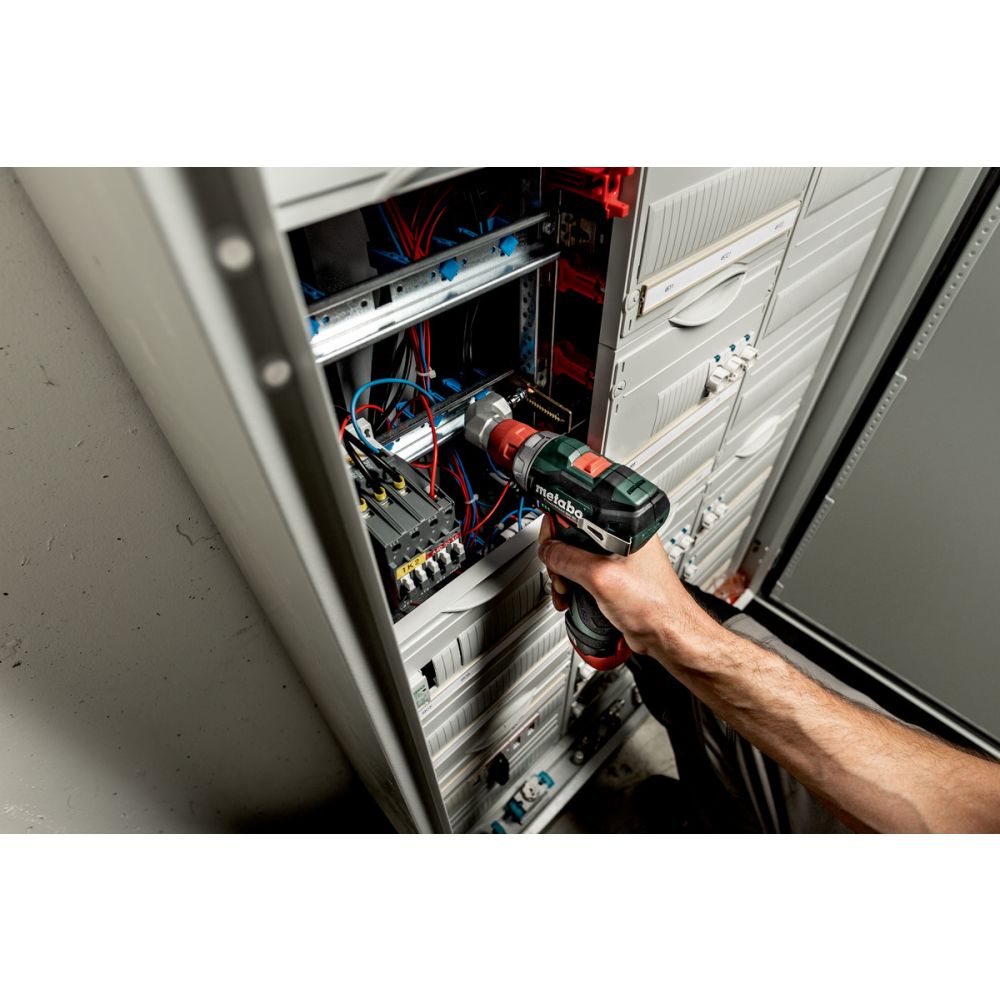 Аккумуляторная дрель-шуруповерт Metabo PowerMaxx BS 12 BL Q, 12 В, 1500 об/мин, с 2 АКБ 2 Ач и ЗУ, в кейсе (601749500)