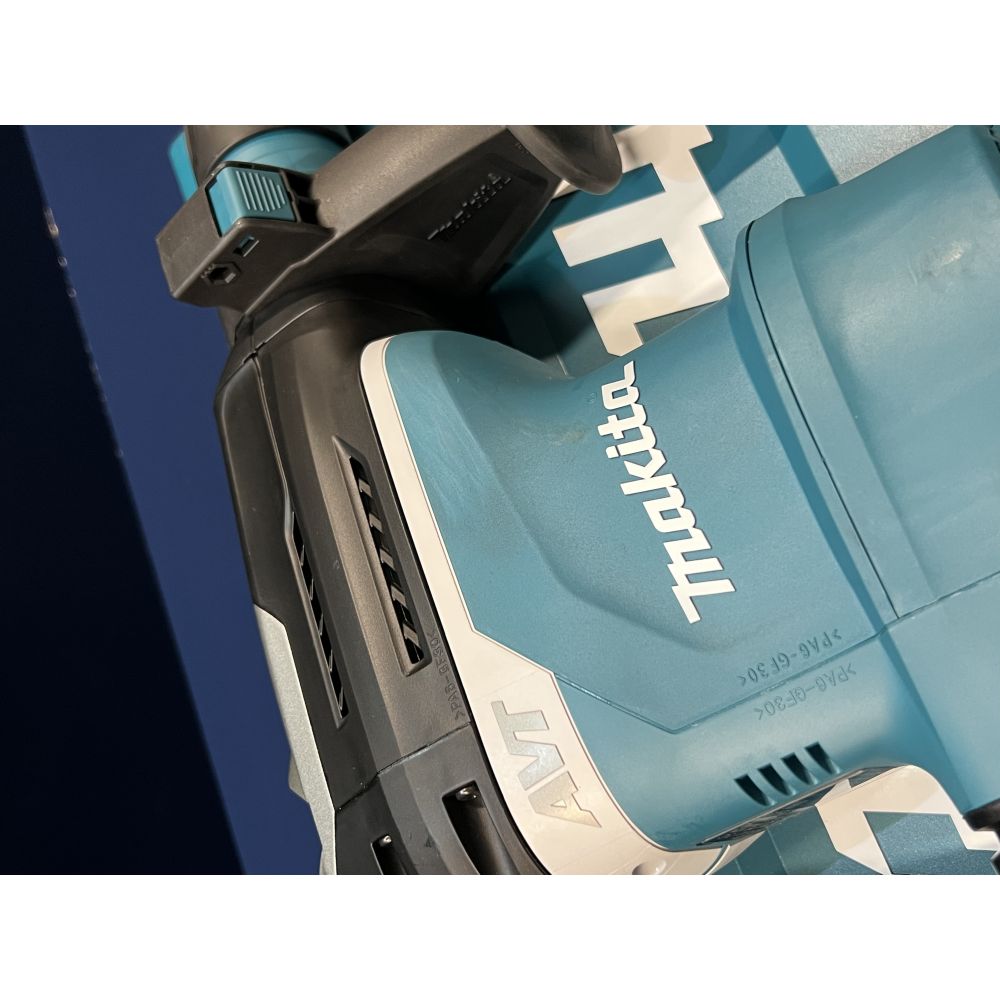Перфоратор Makita HR4013C, 1100 Вт, 8 Дж, 2900 уд/мин, (УЦЕНЕННЫЙ ТОВАР) (HR4013C/U)