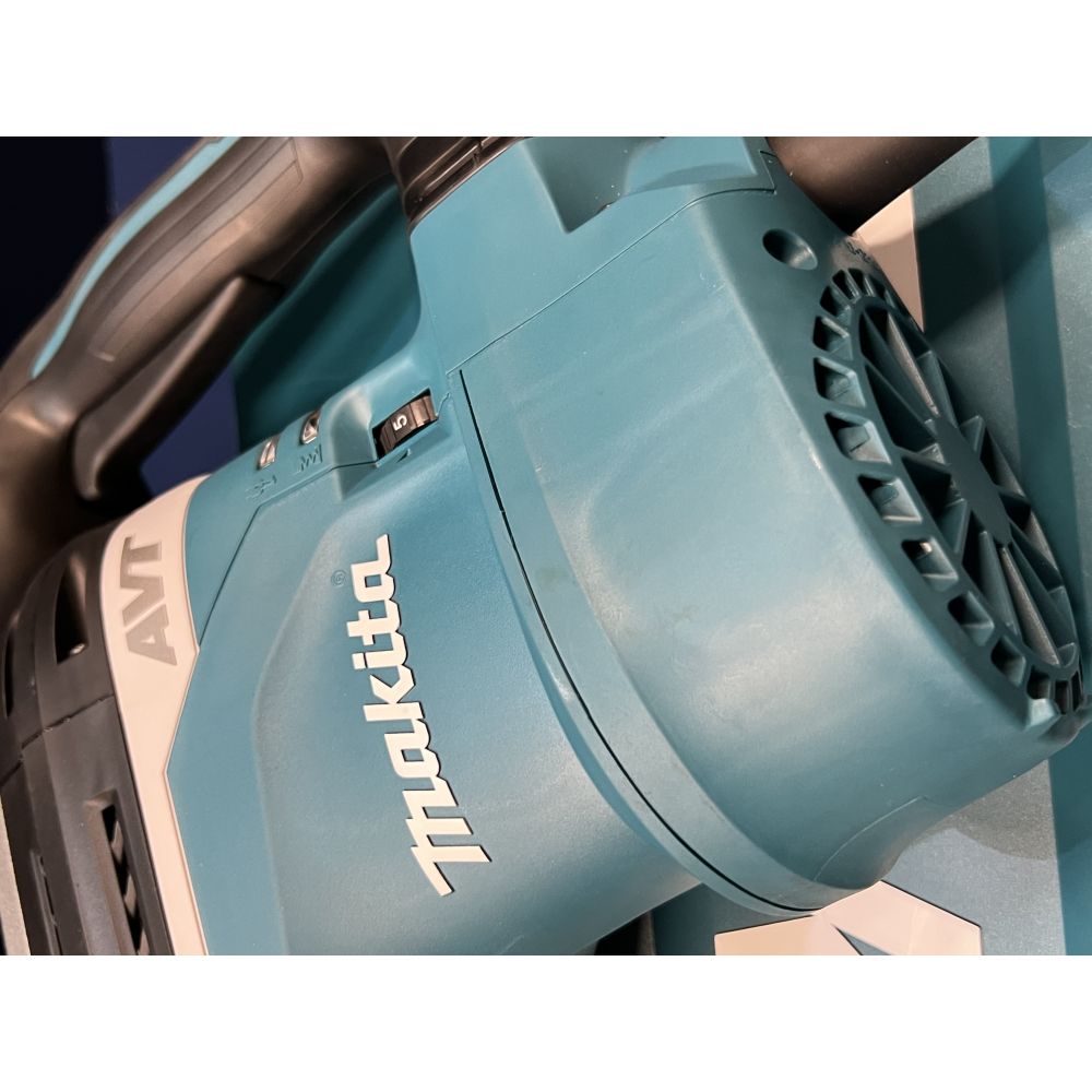 Перфоратор Makita HR4013C, 1100 Вт, 8 Дж, 2900 уд/мин, (УЦЕНЕННЫЙ ТОВАР) (HR4013C/U)