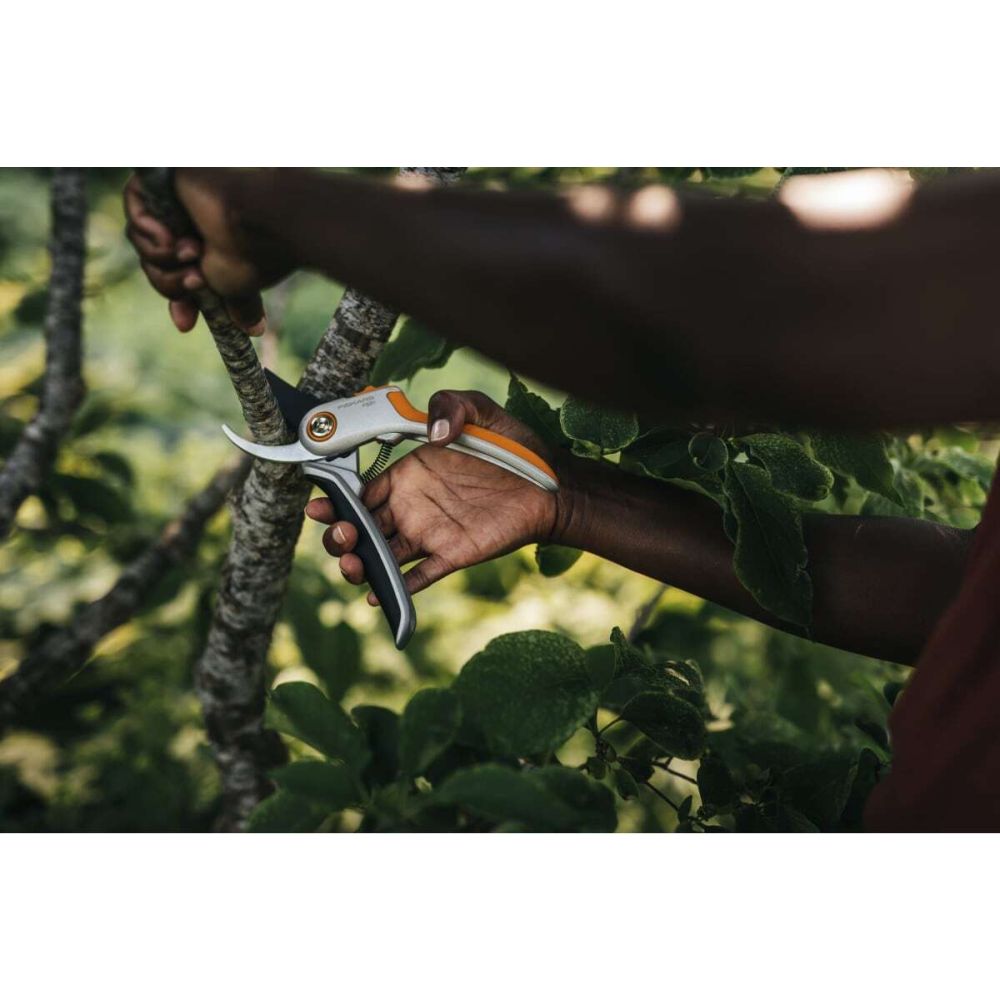 Секатор плоскостной металлический Fiskars Plus PowerLever P531, 1057168