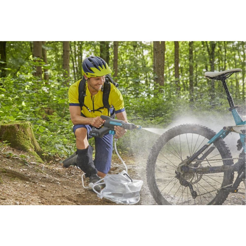 Аккумуляторная мойка высокого давления Gardena AquaClean, 24/18 В, 250 л/ч, с АКБ 2.5 Ач и ЗУ, 14800-34.000.00