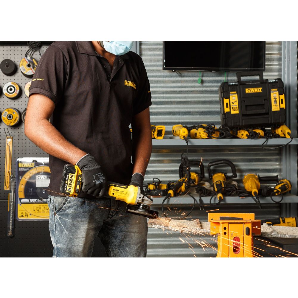 Аккумуляторная угловая шлифмашина DEWALT DCG405N, 20 В, 100 мм, 9000 об/мин, без АКБ и ЗУ (DCG405N-A9)