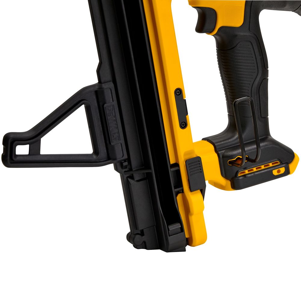 Аккумуляторный гвоздезабивной пистолет DEWALT DGN845N, 18 В, 100 Дж, без АКБ и ЗУ, в кейсе (DGN845N-XJ)
