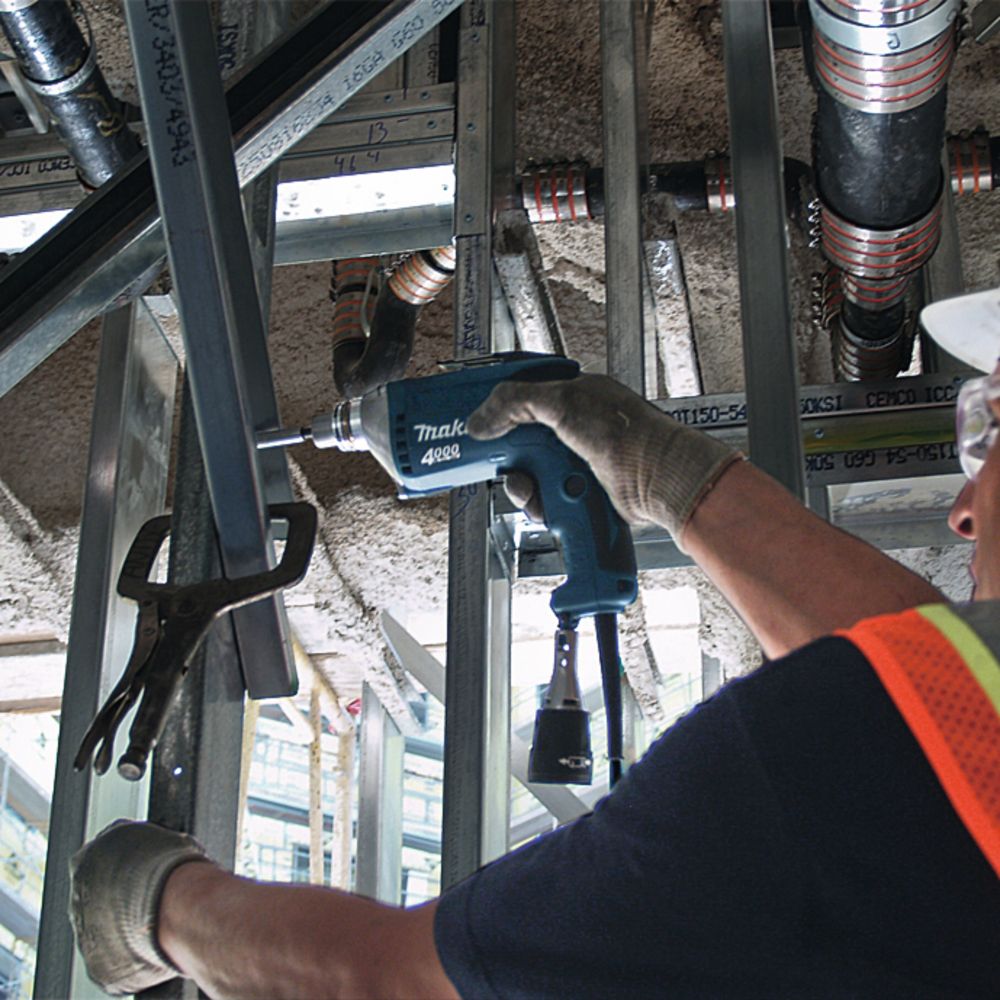 Шуруповерт Makita для гипсокартона 4 мм, 570 Вт, 6000 об/мин, FS6300