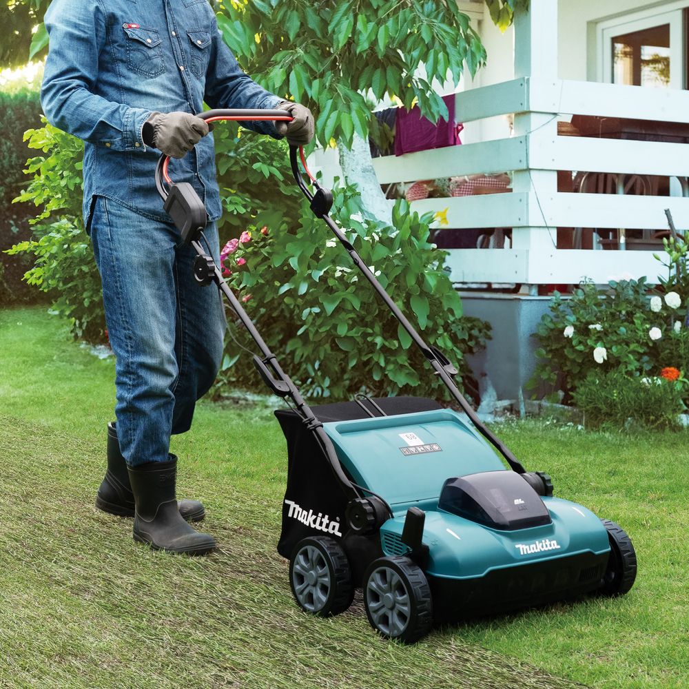 Аккумуляторный скарификатор-аэратор Makita DUV320Z, 18 В, 32 см, 30 л, без АКБ и ЗУ