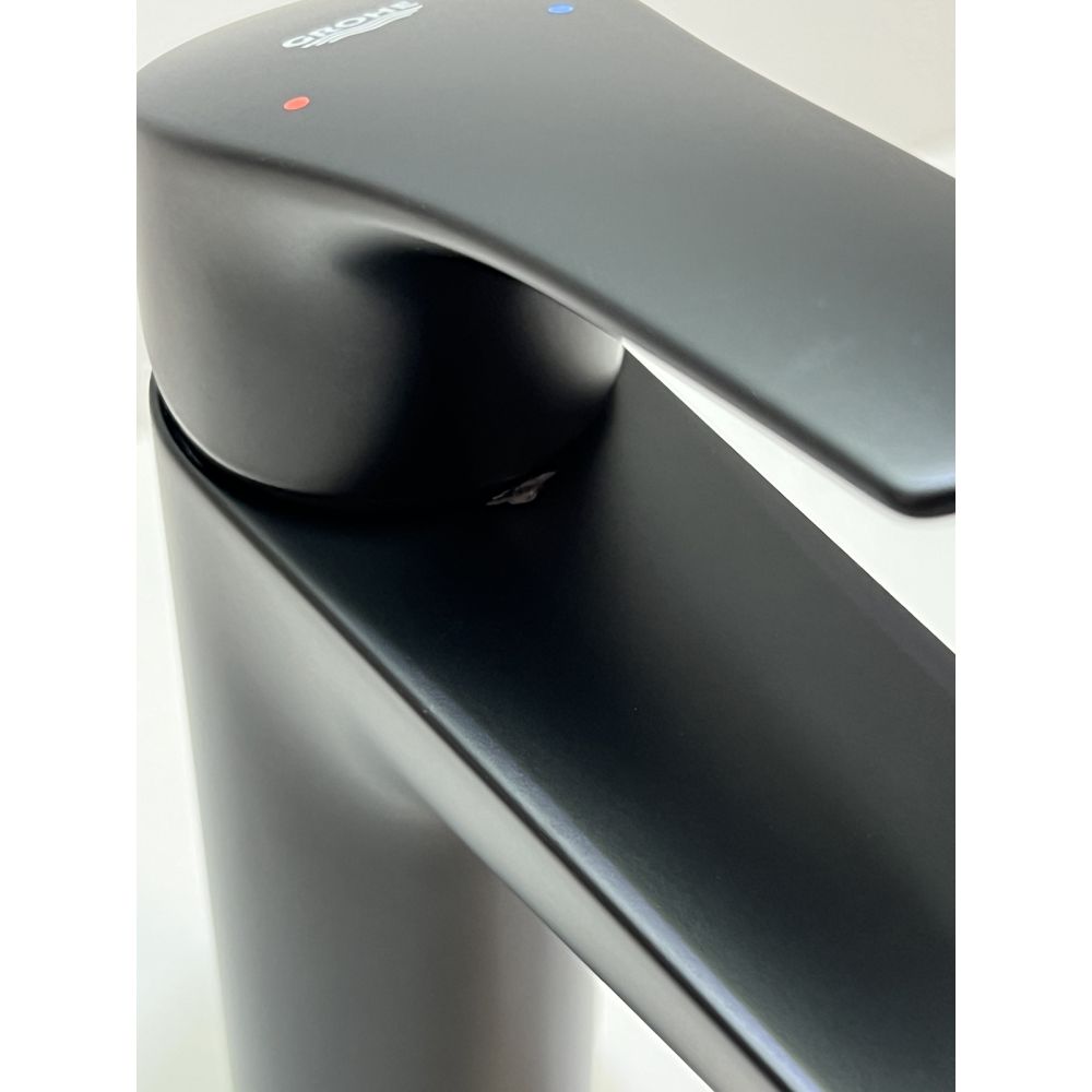 Смеситель для раковины GROHE Eurosmart, M-size, черный (233222433/U), уценненый товар