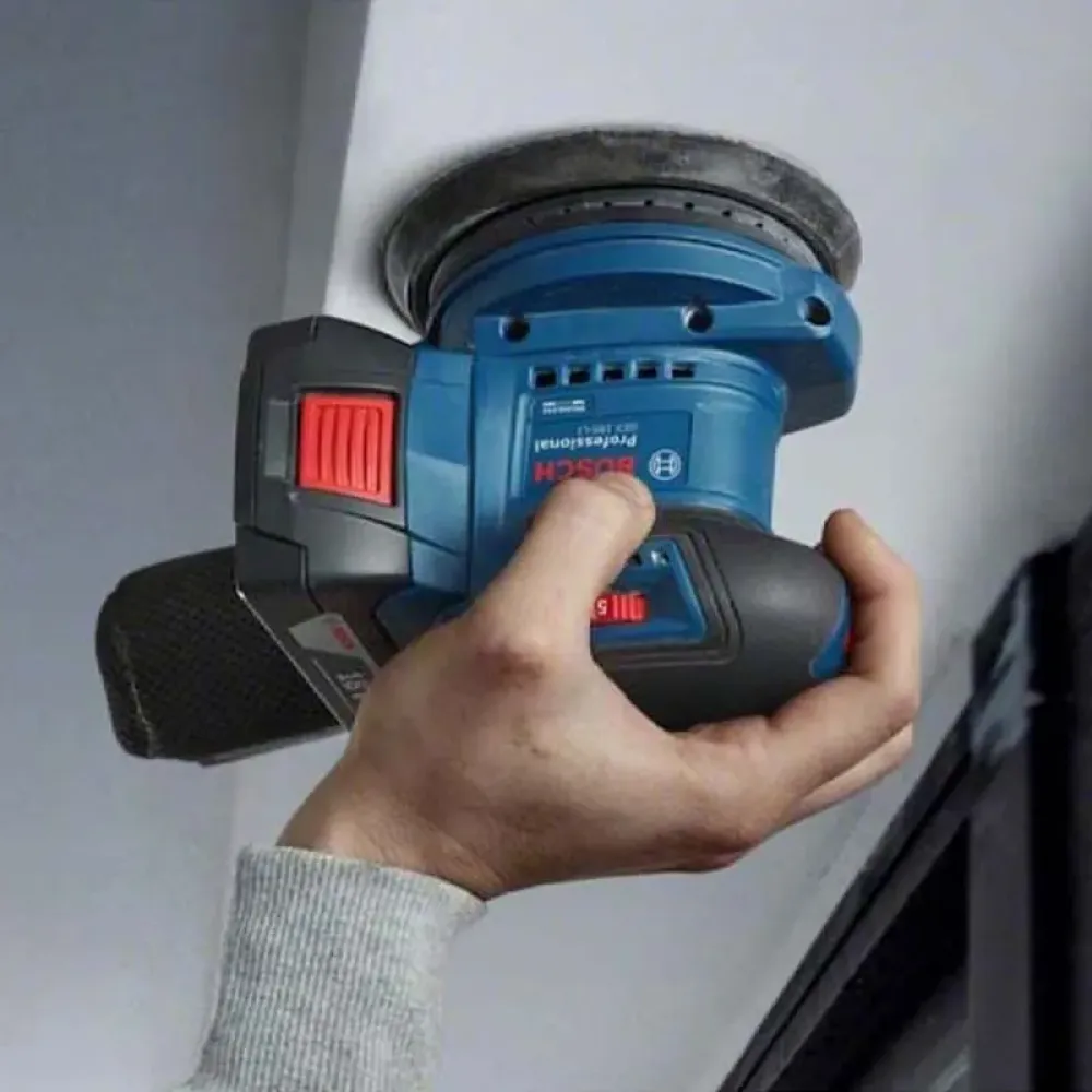 Аккумуляторная эксцентриковая шлифмашина Bosch GEX 185-LIм, 18 В, 125 мм, 10000 об/мин, с АКБ 4 Ач и ЗУ, в кейсе (0.601.3A5.021)