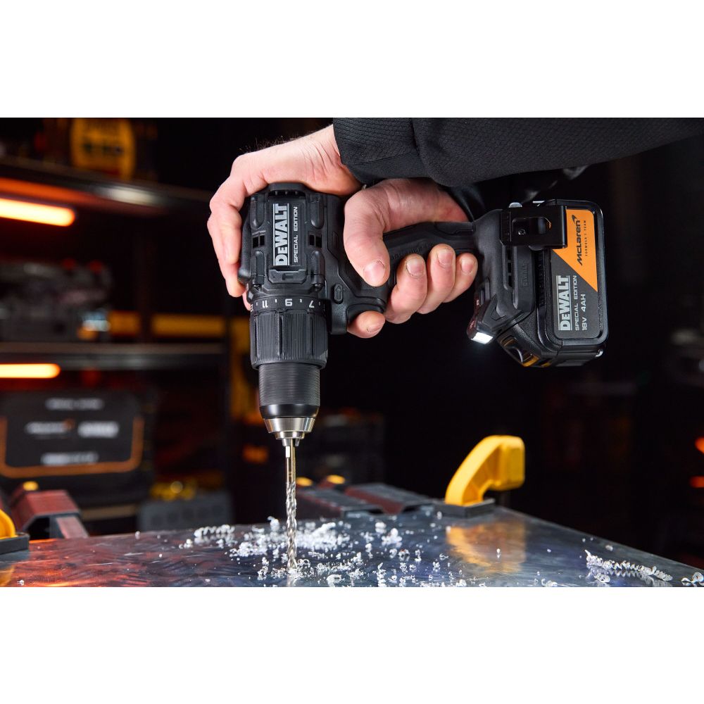 Ударная дрель-шуруповерт DEWALT McLaren Limited Edition DCD86MP2T, 18 В, 2000 об/мин, с 2 АКБ 5 Ач и ЗУ, в кейсе TSTAK