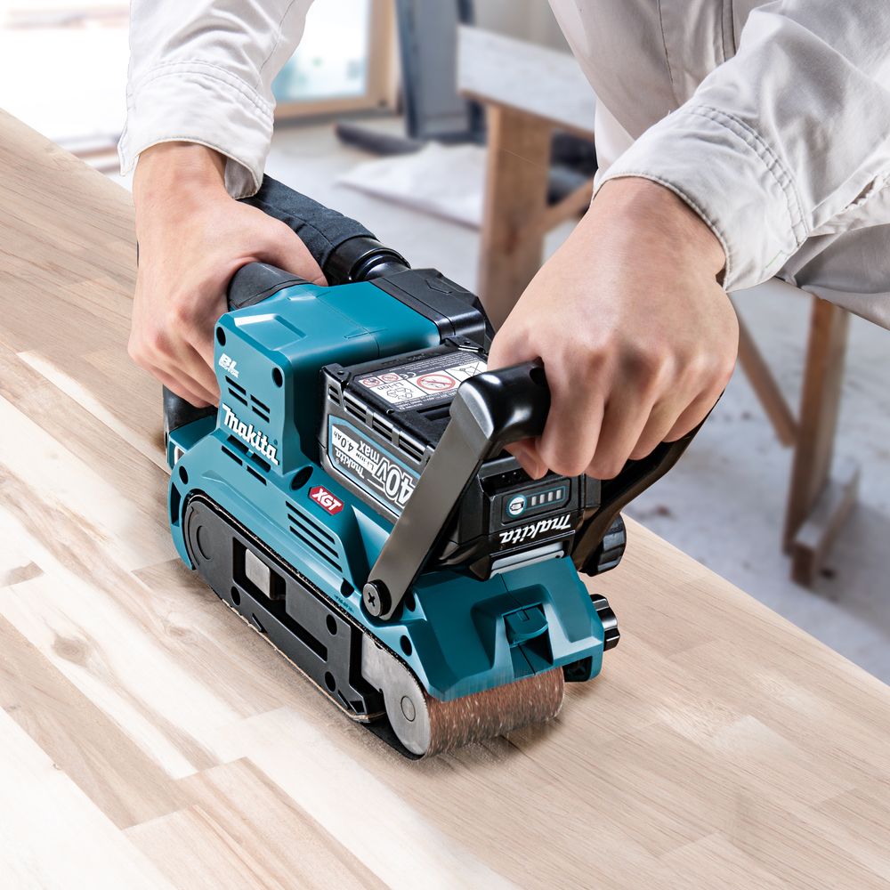 Аккумуляторная ленточная шлифмашина Makita BS001GZ, 40 В, 470 м/мин, без АКБ и ЗУ