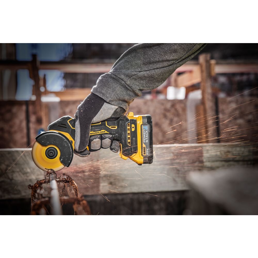 Аккумуляторная отрезная машина DEWALT DCS438N, 18 В, 76 мм, 20000 об/мин, без АКБ и ЗУ (УЦЕНЕННЫЙ ТОВАР) (DCS438N-XJ/U)