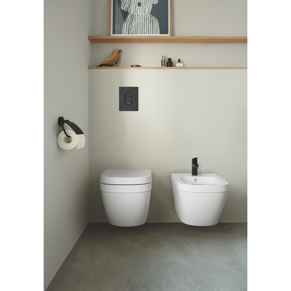 Держатель для туалетной бумаги GROHE Essentials с крышкой, матовый черный (1024652430)