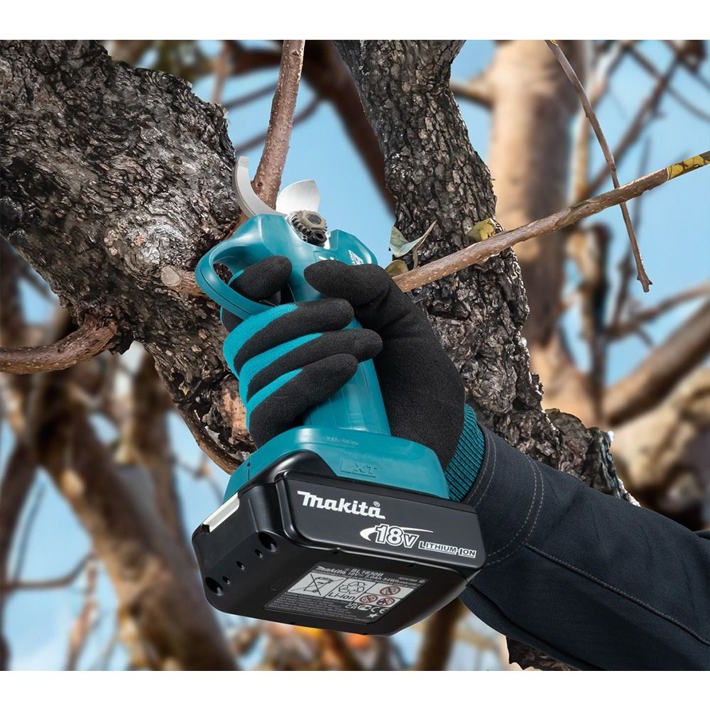 Аккумуляторный секатор Makita DUP181Z, 18 В, рез до 30 мм, без АКБ и ЗУ