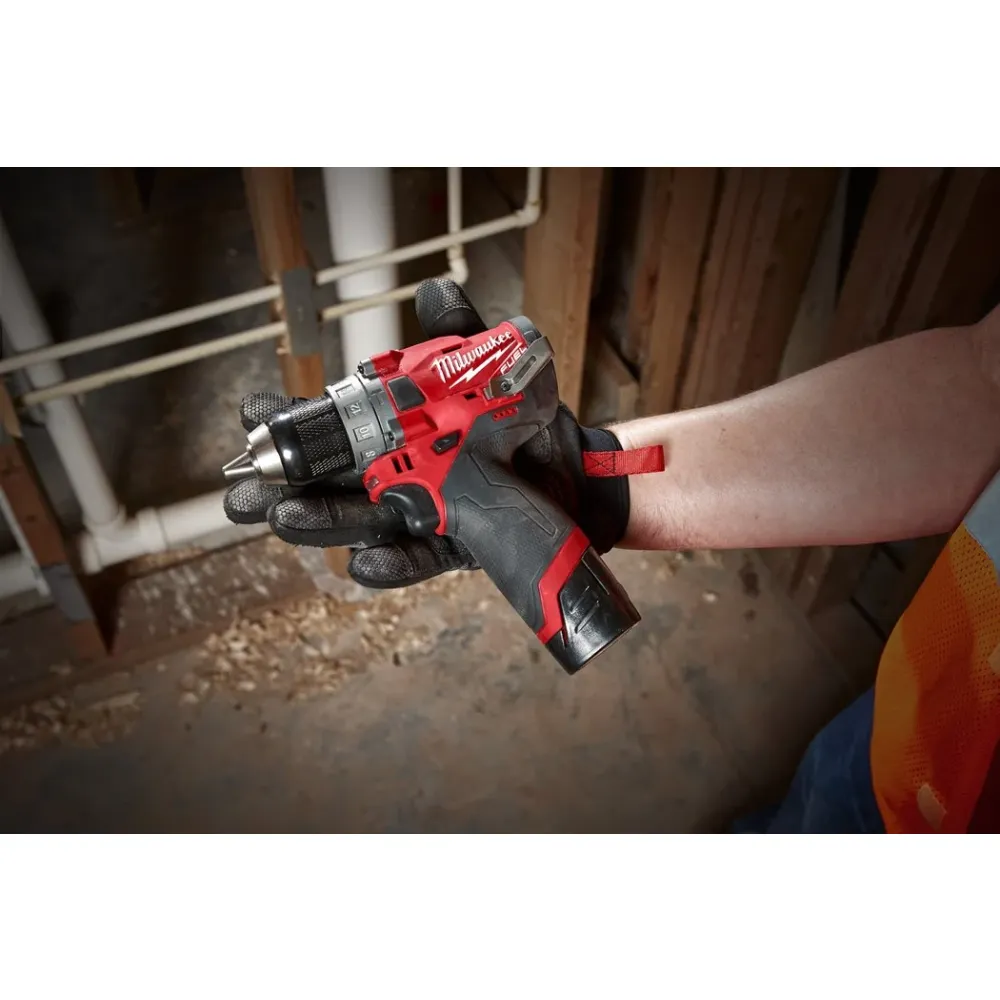 Аккумуляторная ударная дрель Milwaukee M12 FPD-202X 4933459802, 1700 об/мин, с 2 АКБ 2 Ач и ЗУ, в кейсе