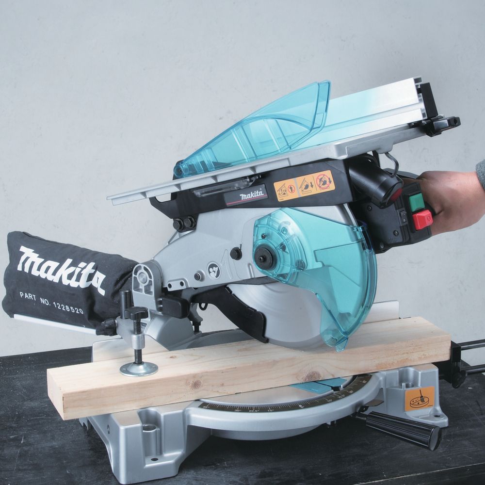 Комбинированная торцовочная пила Makita LH1040F, 1650 Вт, 260 мм, 4800 об/мин