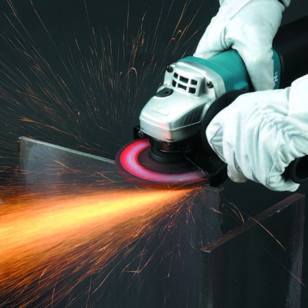 Угловая шлифмашина Makita, 840 Вт, 125 мм, 11000 об/мин, в кейсе, 9558HNRK