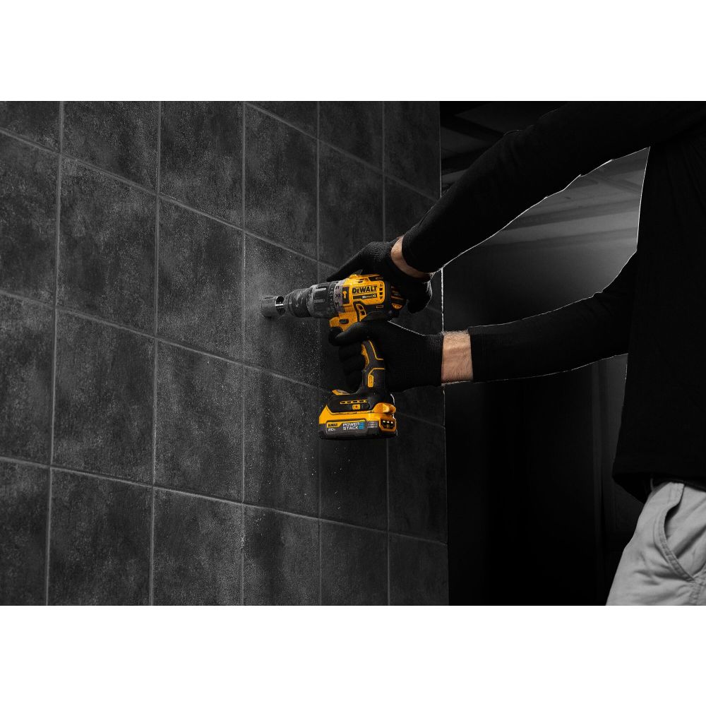 Ударная дрель-шуруповерт DEWALT DCK796D2T, 18 В, 2000 об/мин, 34000 уд/мин, с 2 АКБ 2 Ач, ЗУ и набором оснастки, в кейсе TSTAK