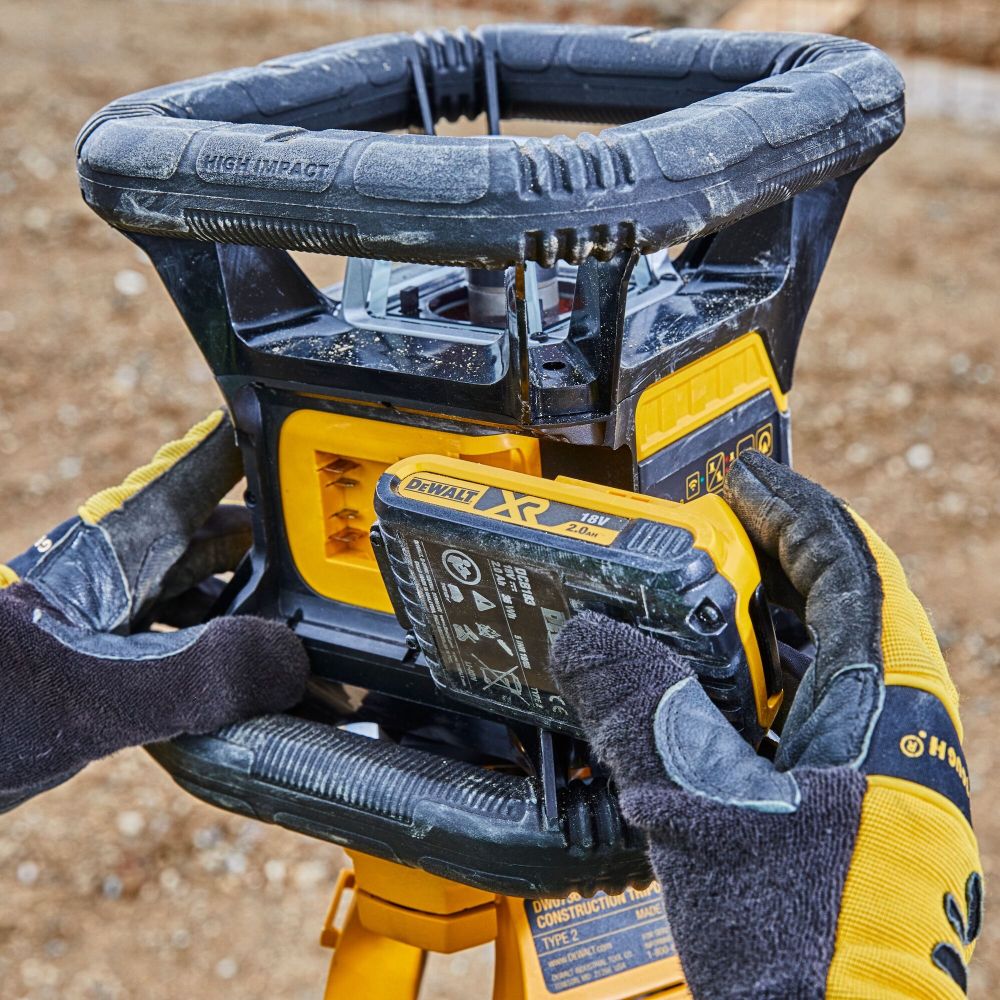 Аккумуляторный лазерный нивелир DEWALT DCE080D1GS, 18 В, зеленый луч, 80 м, с АКБ 2 Ач и ЗУ, в кейсе TSTAK (DCE080D1GS-QW)