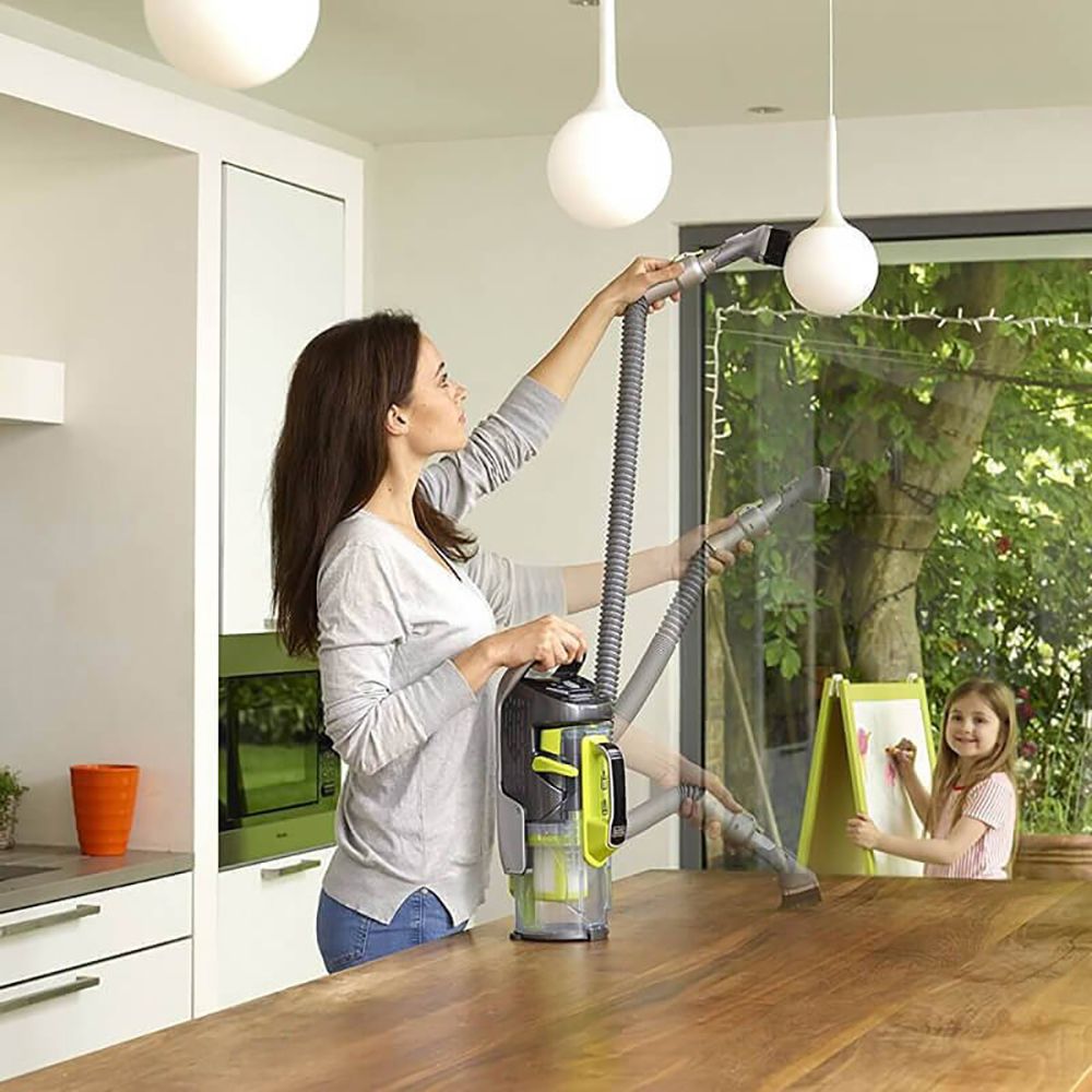 Вертикальный аккумуляторный пылесос MULTIPOWER 2-В-1 с системой сенсорного управления и антиаллергенной фильтрацией BLACK+DECKER CUA525BHA