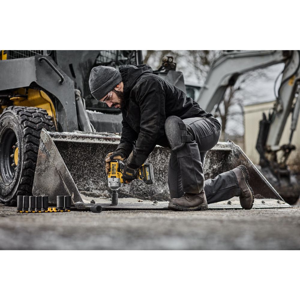 Аккумуляторный гайковерт DEWALT DCF961NT, 18 В, 2372 Нм, 1890 уд/мин, без АКБ и ЗУ, в кейсе TSTAK (DCF961NT-XJ)