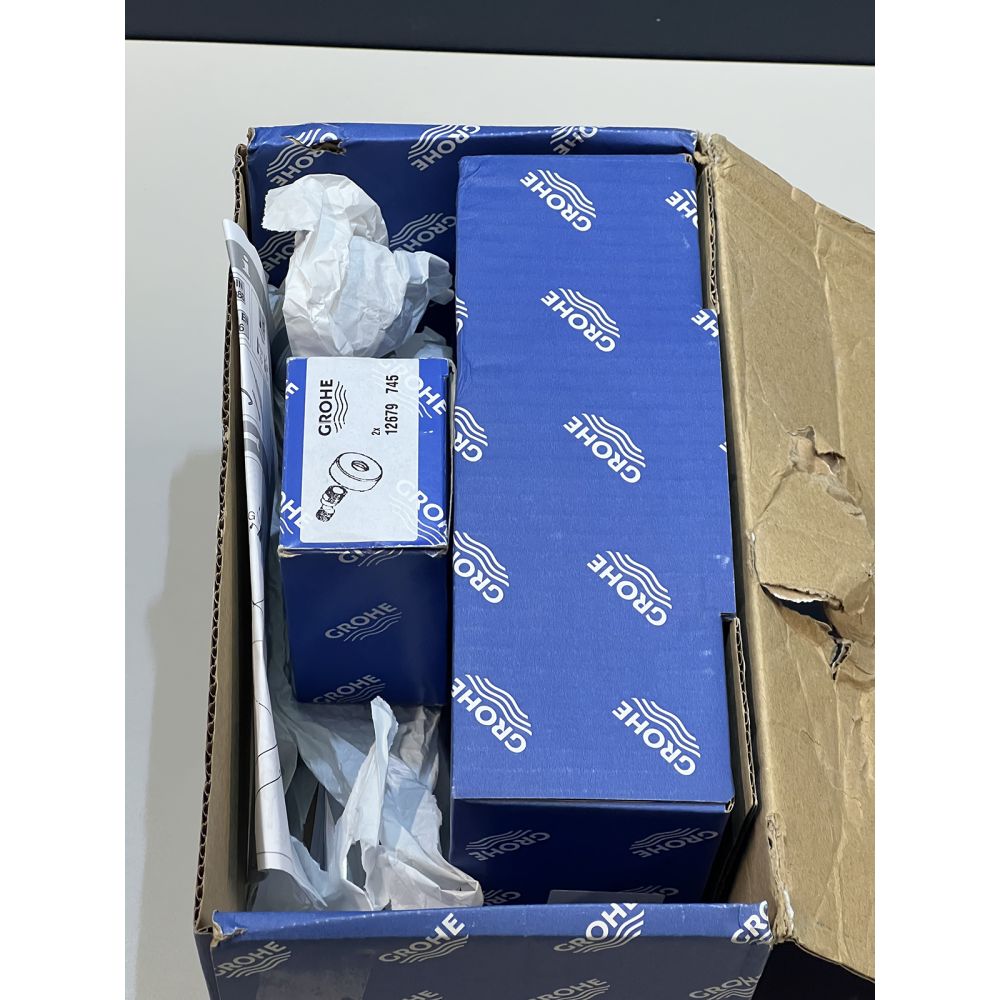 Смеситель для ванны GROHE Essence, хром (33628001/U), уцененный товар