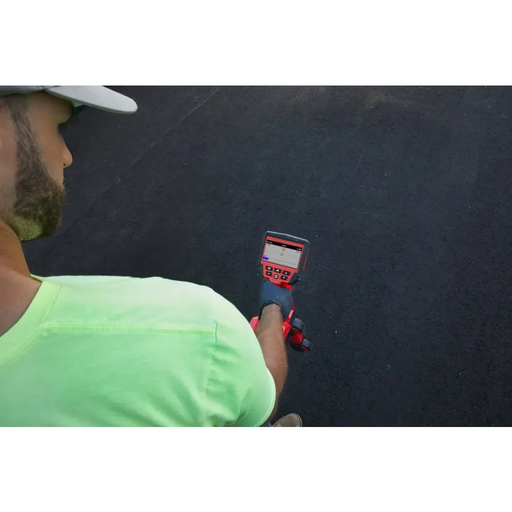 Аккумуляторный локатор Milwaukee M12 PL-201C, 12 В, c АКБ 2 Ач и ЗУ, в кейсе, 4933478615