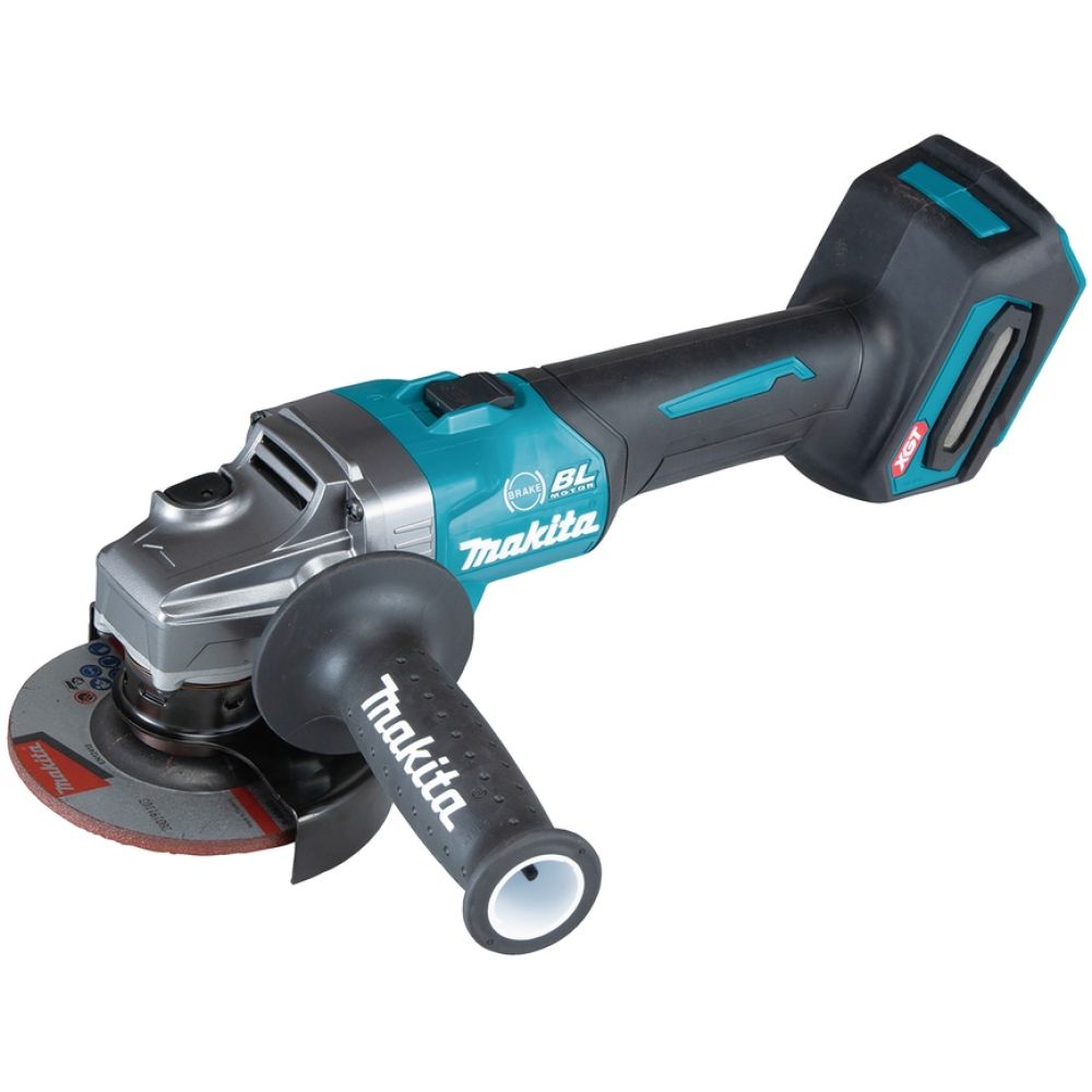 Аккумуляторный набор Makita, 40 В: угловая шлифмашина GA004 + фрезер RT001, с 2 АКБ 4 Ач и ЗУ, в 2 кейсах MakPac