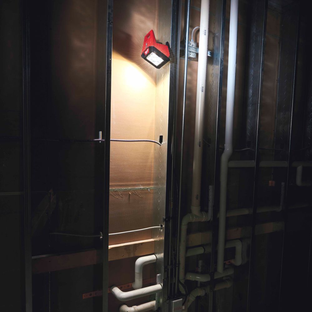 Аккумуляторный прожектор Milwaukee M12 AL-0, 12 В, 1000 лм, без АКБ и ЗУ, 4933451394