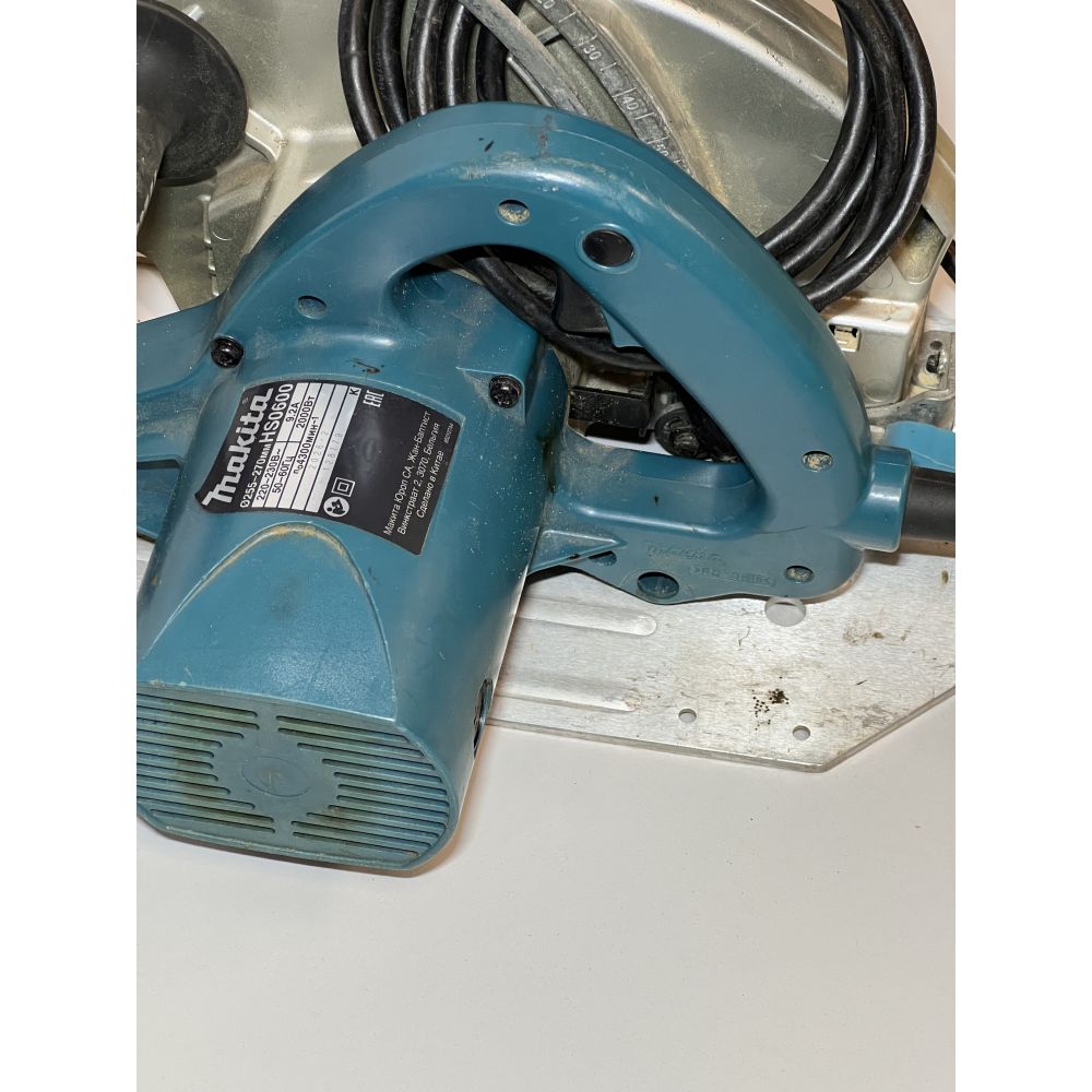 Дисковая пила Makita HS0600, 2000 Вт, 270 мм, 4300 об/мин, (УЦЕНЕННЫЙ ТОВАР) (HS0600/BU)