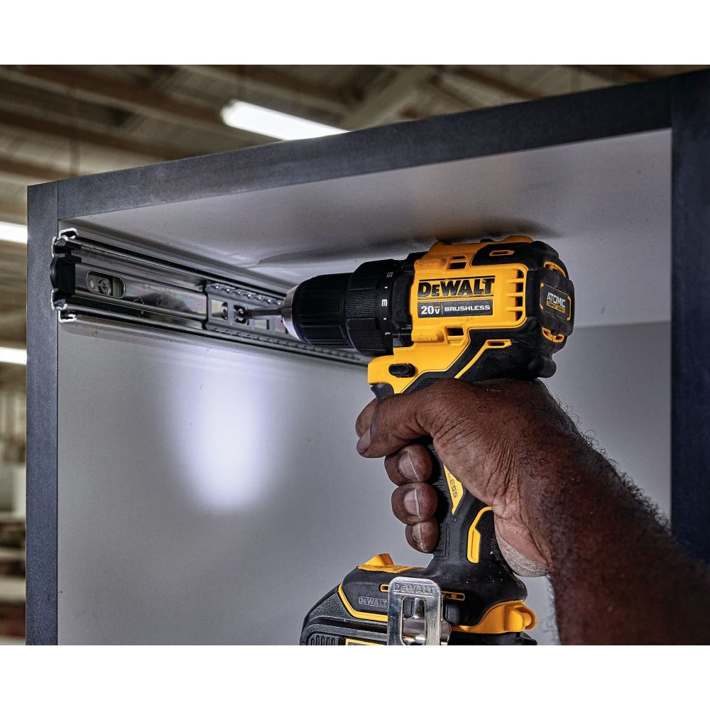 Аккумуляторная дрель-шуруповерт DEWALT DCD708D1T, 18 В, 1650 об/мин, с АКБ 2 Ач и ЗУ, в кейсе TSTAK (DCD708D1T-QW)