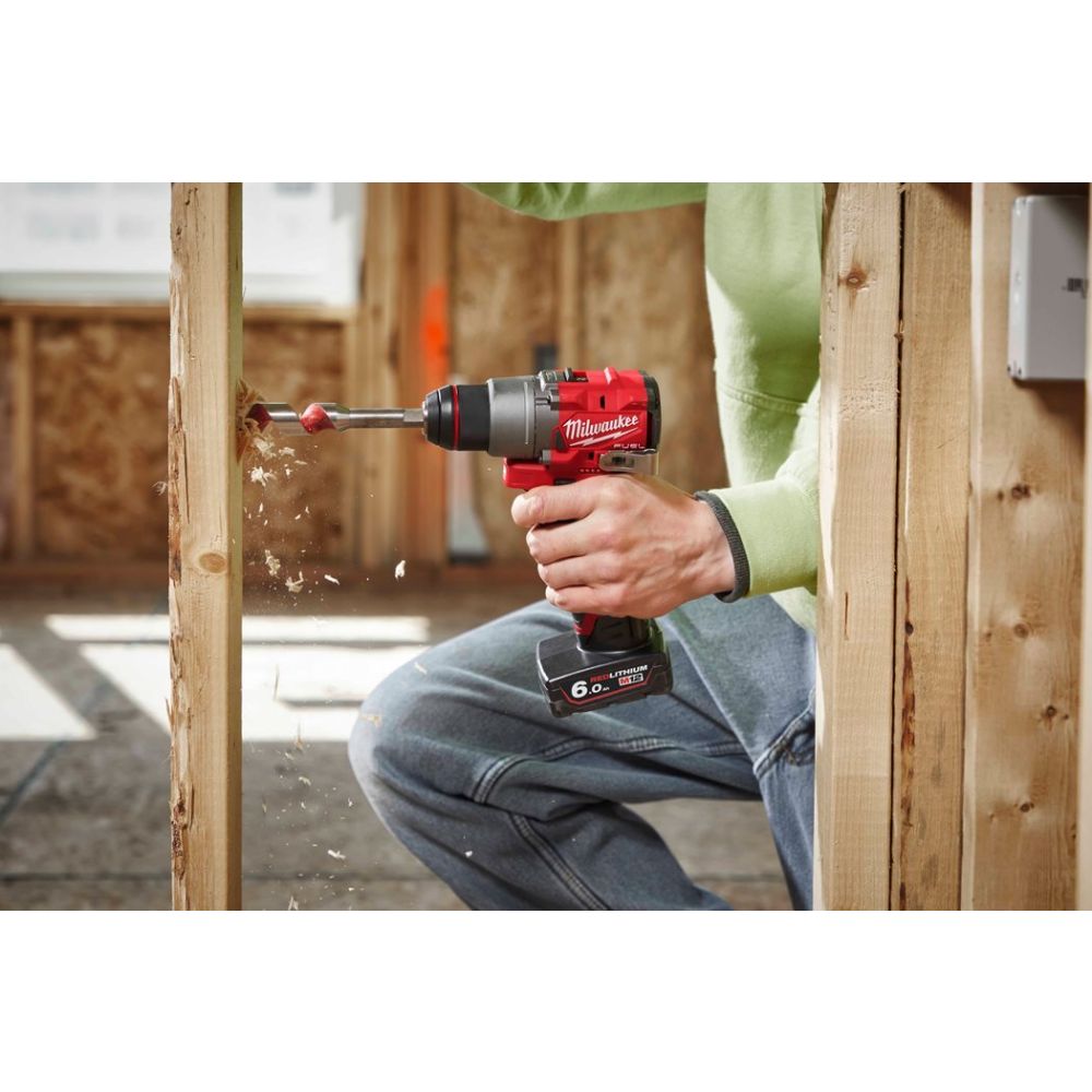 Аккумуляторная дрель-шуруповерт Milwaukee M12 FDD2-202X 4933479873, 1550 об/мин, c 2 АКБ 2 Ач и ЗУ, в кейсе