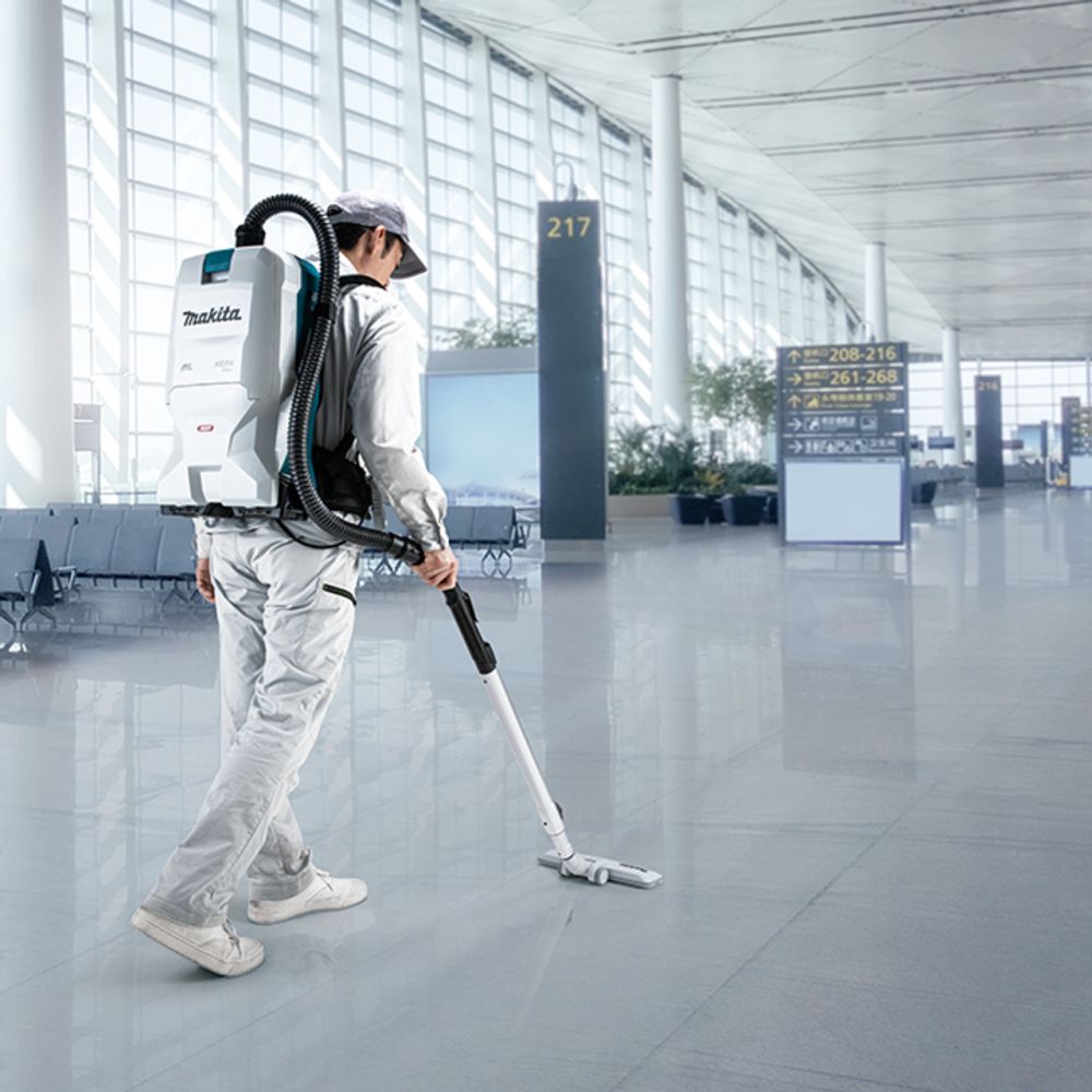 Аккумуляторный ранцевый пылесос Makita, 40 В, 200 бар, 2400 л/мин, без АКБ и ЗУ, VC011GZ