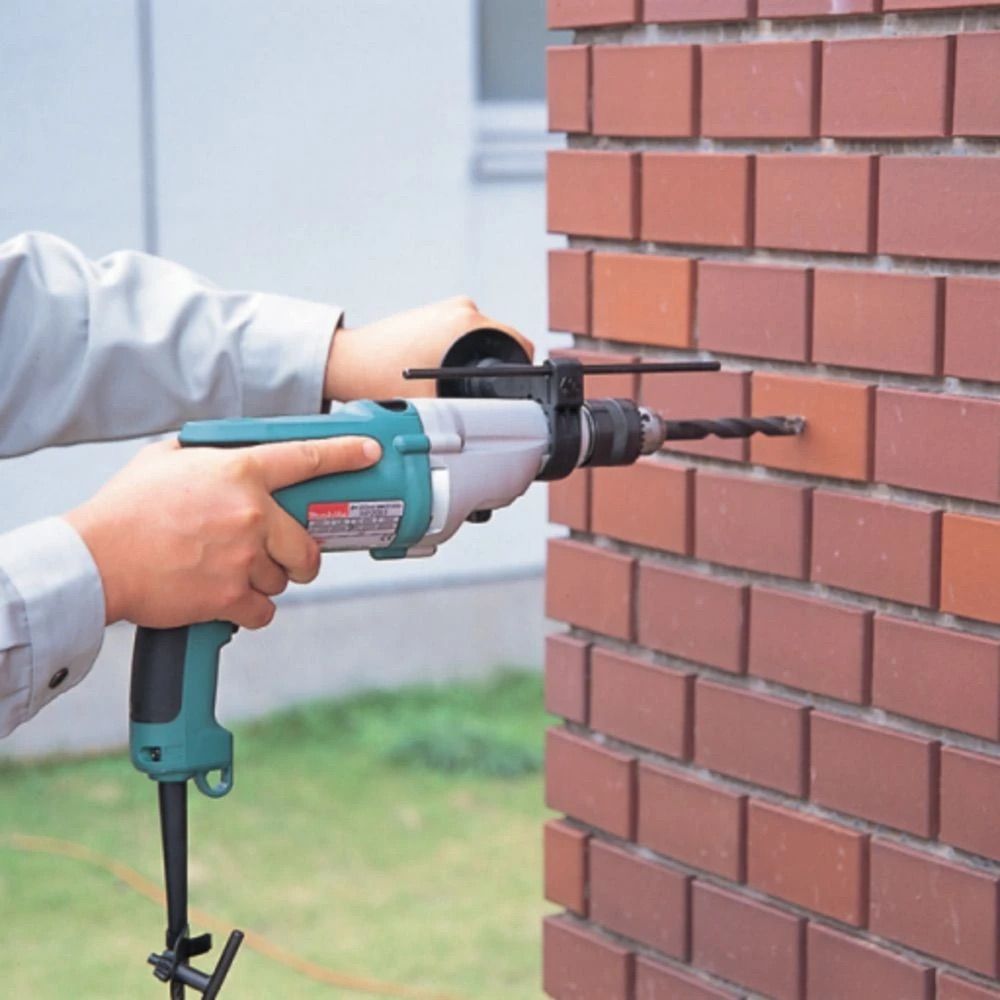 Ударная дрель Makita HP2050, 720 Вт, 2900 об/мин
