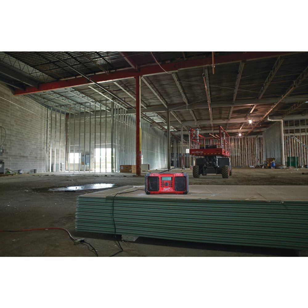 Аккумуляторный радиоприемник Milwaukee M18 JSR-0, 18 В, без АКБ и ЗУ, 4933451250