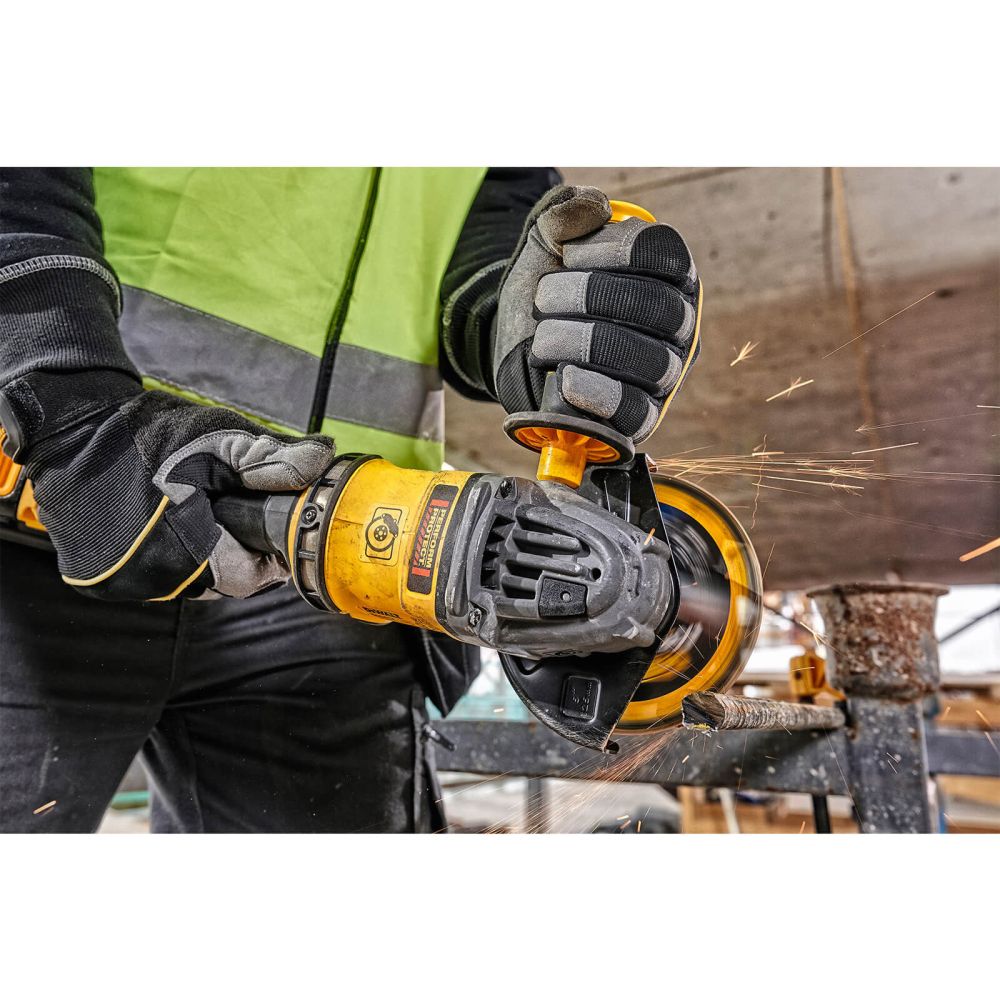 Набор DEWALT: аккумуляторная дрель-шуруповерт DCD999, 18 В и угловая шлифмашина DCG418, 54 В, c 2 АКБ 6 Ач и ЗУ, в кейсе TSTAK, DCK2016T2T