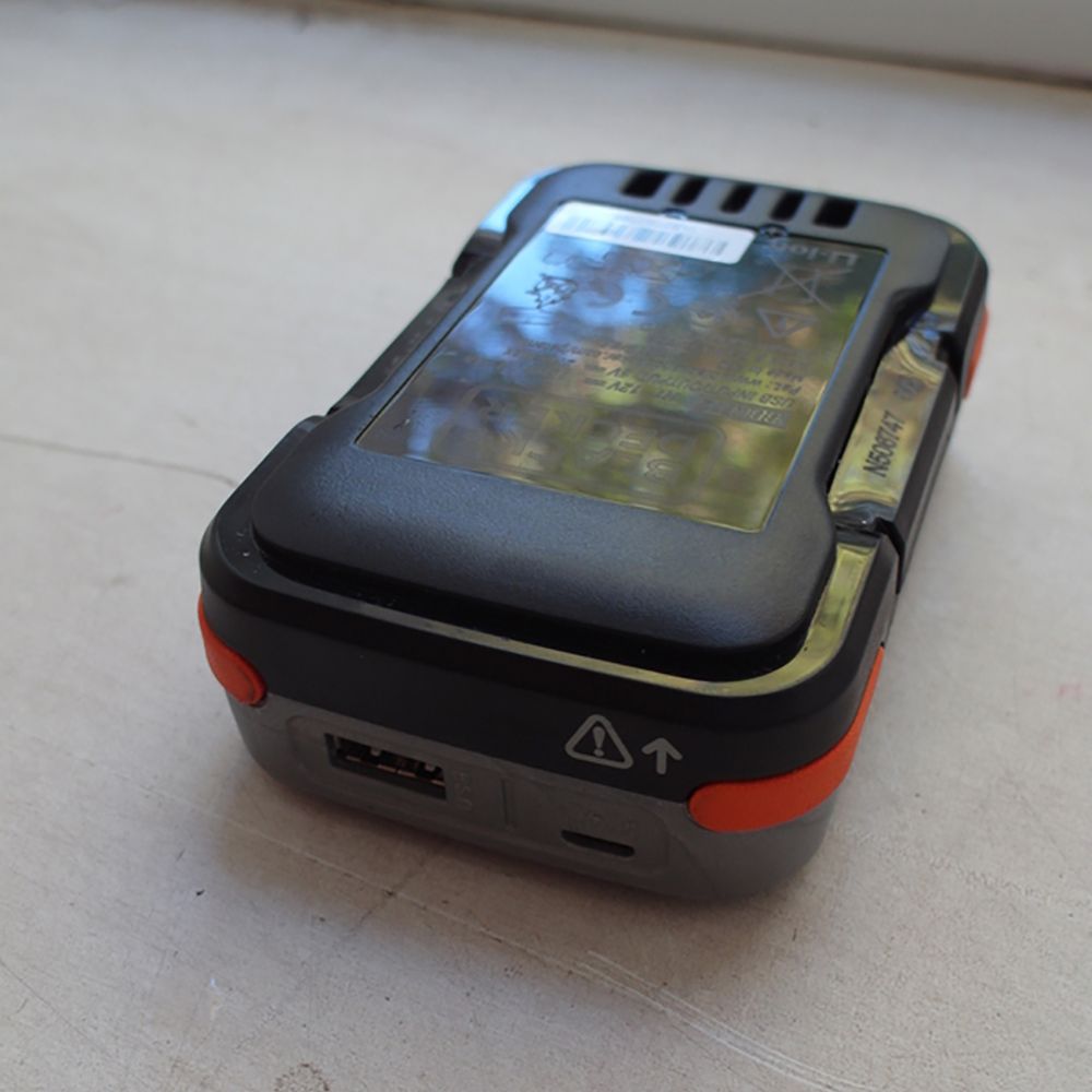 Аккумулятор BLACK+DECKER GoPak, Li-Ion, c возможностью использования в качестве PowerBank, 12 В, 1.5 Ач, BDCB12B