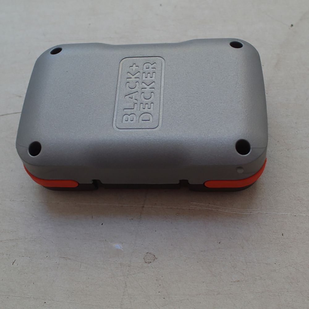 Аккумулятор BLACK+DECKER GoPak, Li-Ion, c возможностью использования в качестве PowerBank, 12 В, 1.5 Ач, BDCB12B