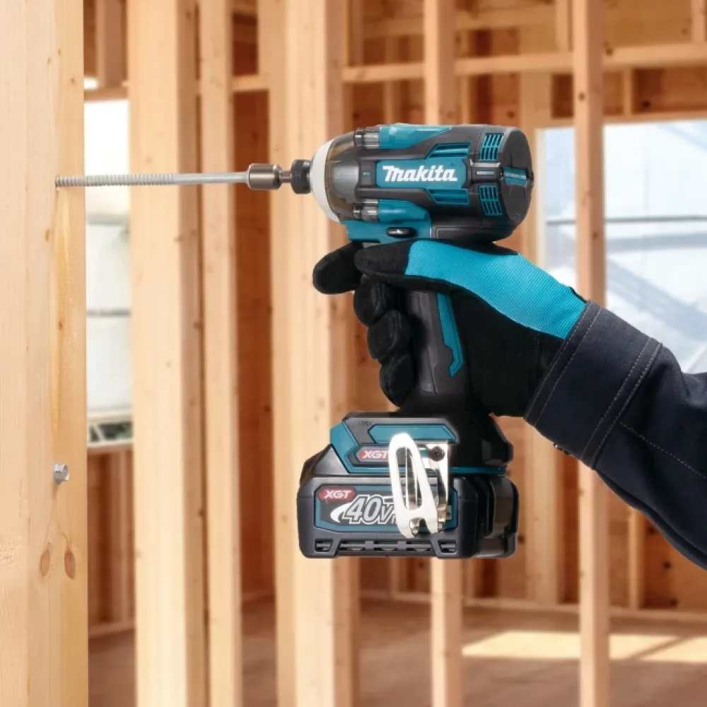 Аккумуляторный ударный шуруповерт Makita TD004GZ, 40 В, 230 Нм, 3900 уд/мин, без АКБ и ЗУ