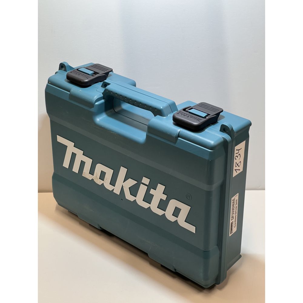 Аккумуляторная дрель-шуруповерт Makita DF333DWAE, 12 В, 1700 об/мин, с 2 АКБ 2 Ач и ЗУ, в кейсе (УЦЕНЕННЫЙ ТОВАР) (DF333DWAE/U)