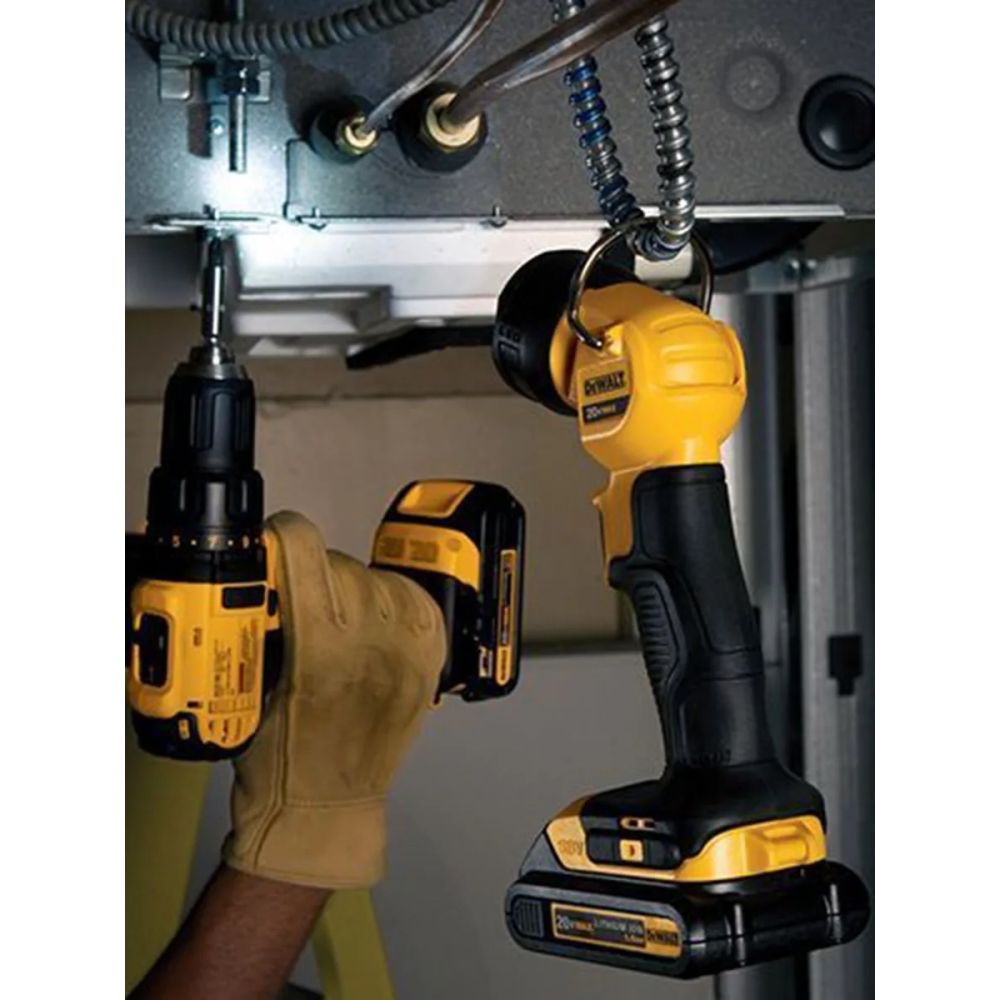 Аккумуляторный фонарь DEWALT DCL040, 18 В, 110 лм, без АКБ и ЗУ